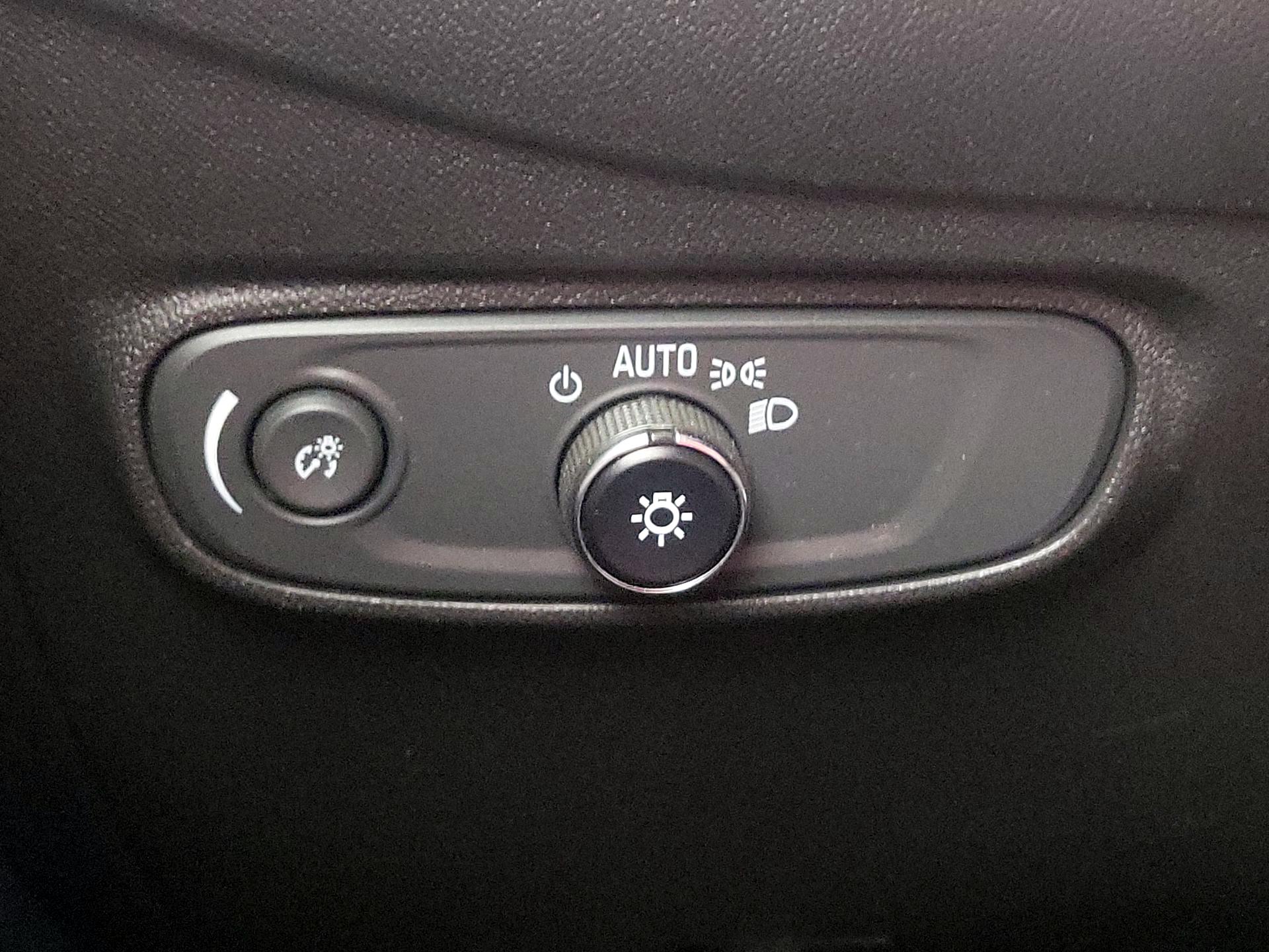 Thumbnail: 2022 Chevrolet Equinox - 13