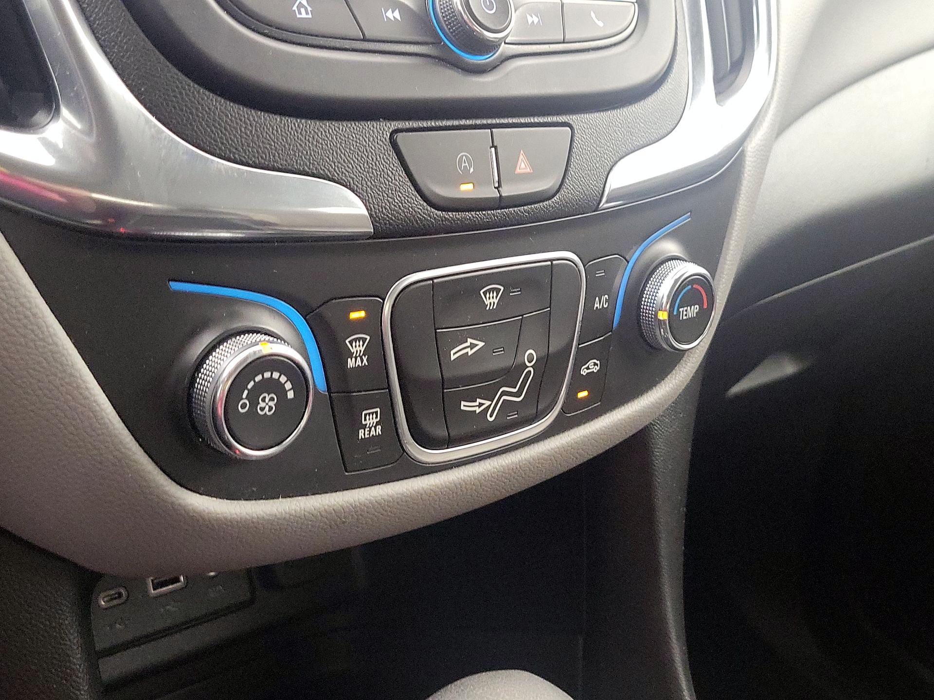 Thumbnail: 2022 Chevrolet Equinox - 16