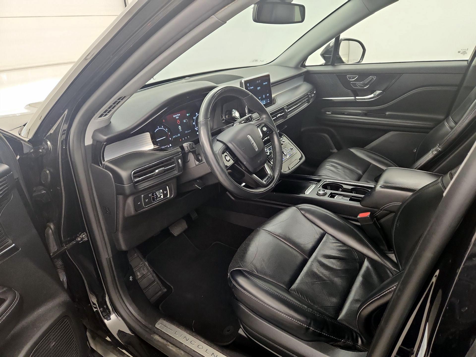Thumbnail: 2022 Lincoln Corsair - 11