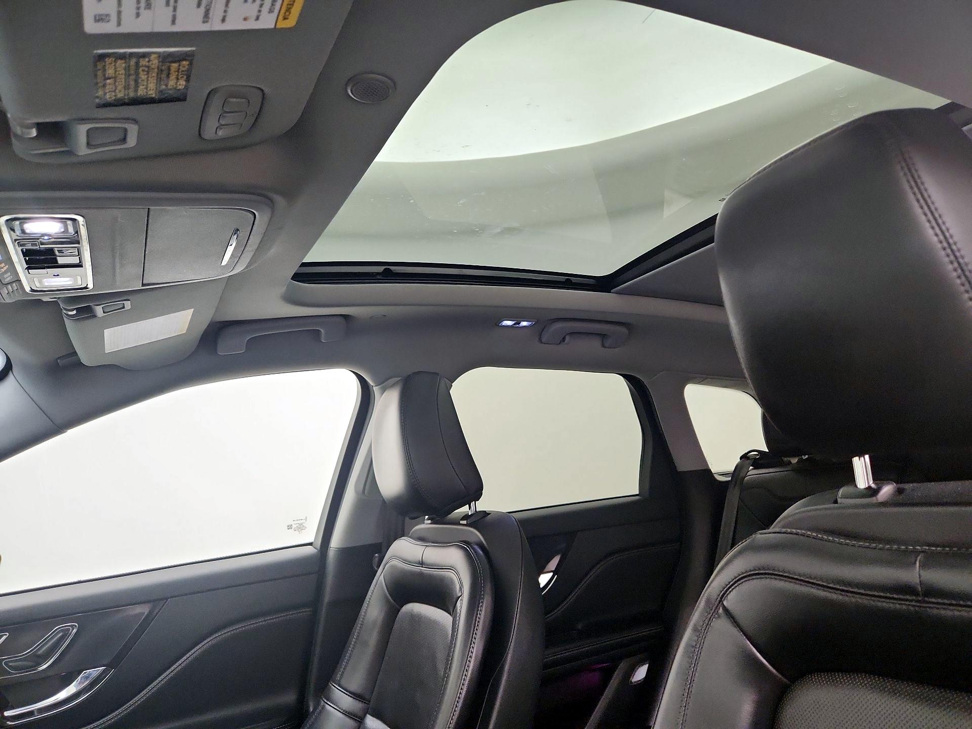 Thumbnail: 2022 Lincoln Corsair - 20