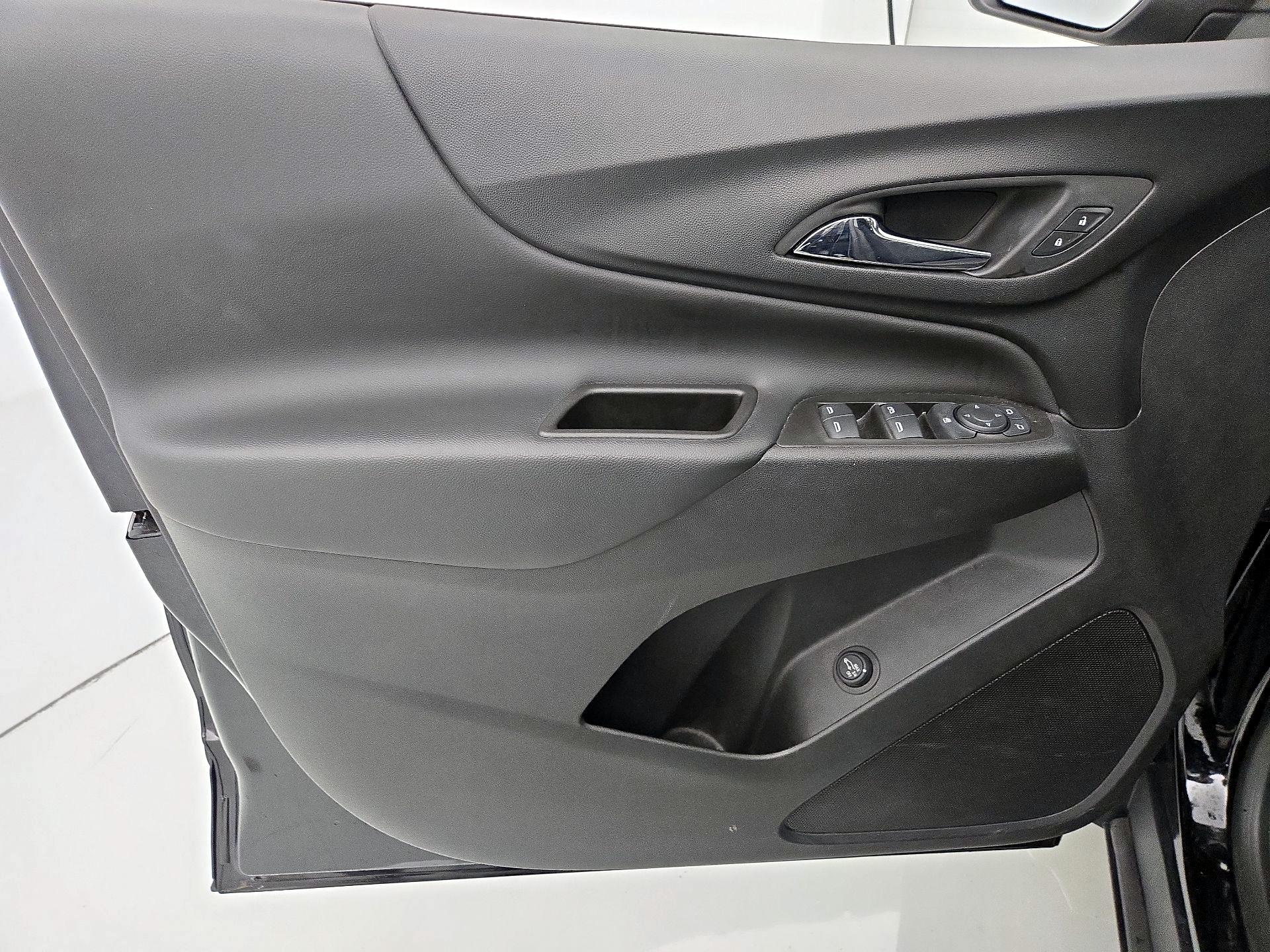 Thumbnail: 2022 Chevrolet Equinox - 12