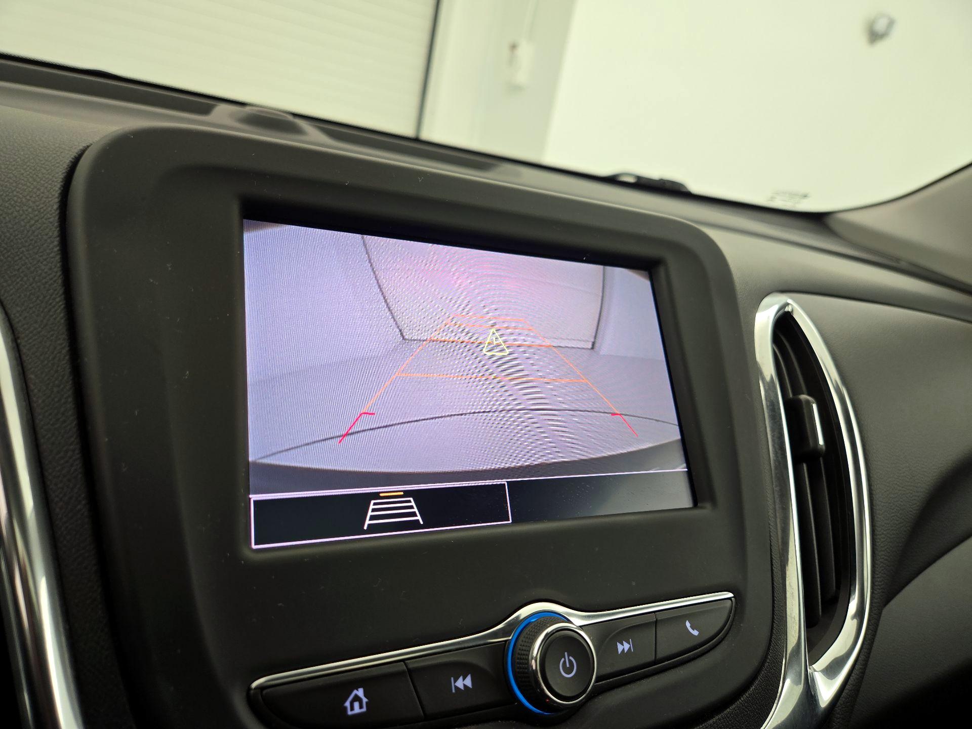 Thumbnail: 2022 Chevrolet Equinox - 14