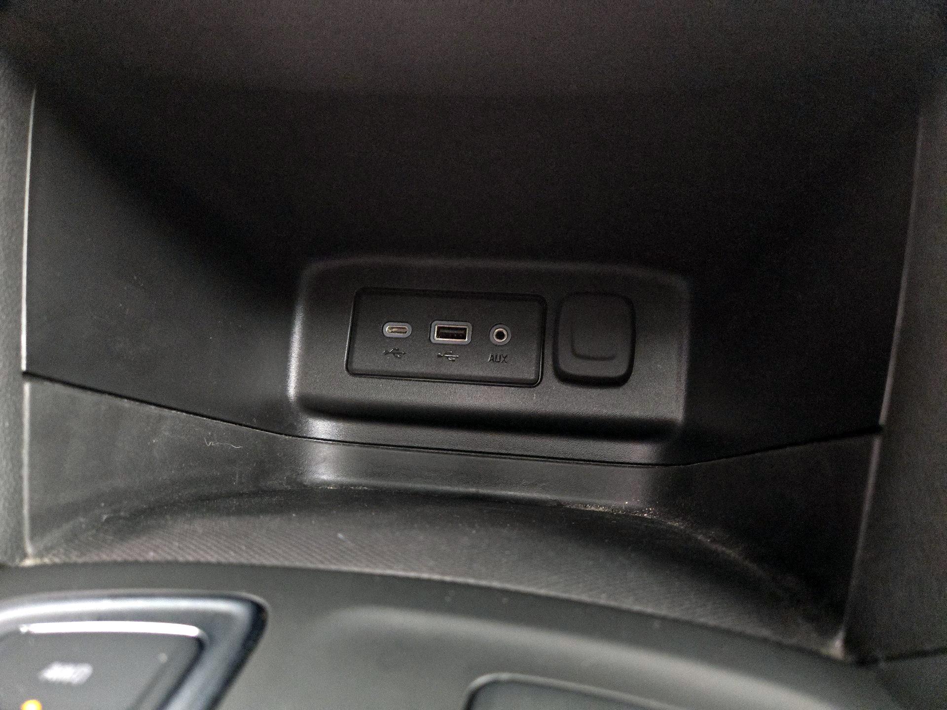 Thumbnail: 2022 Chevrolet Equinox - 18