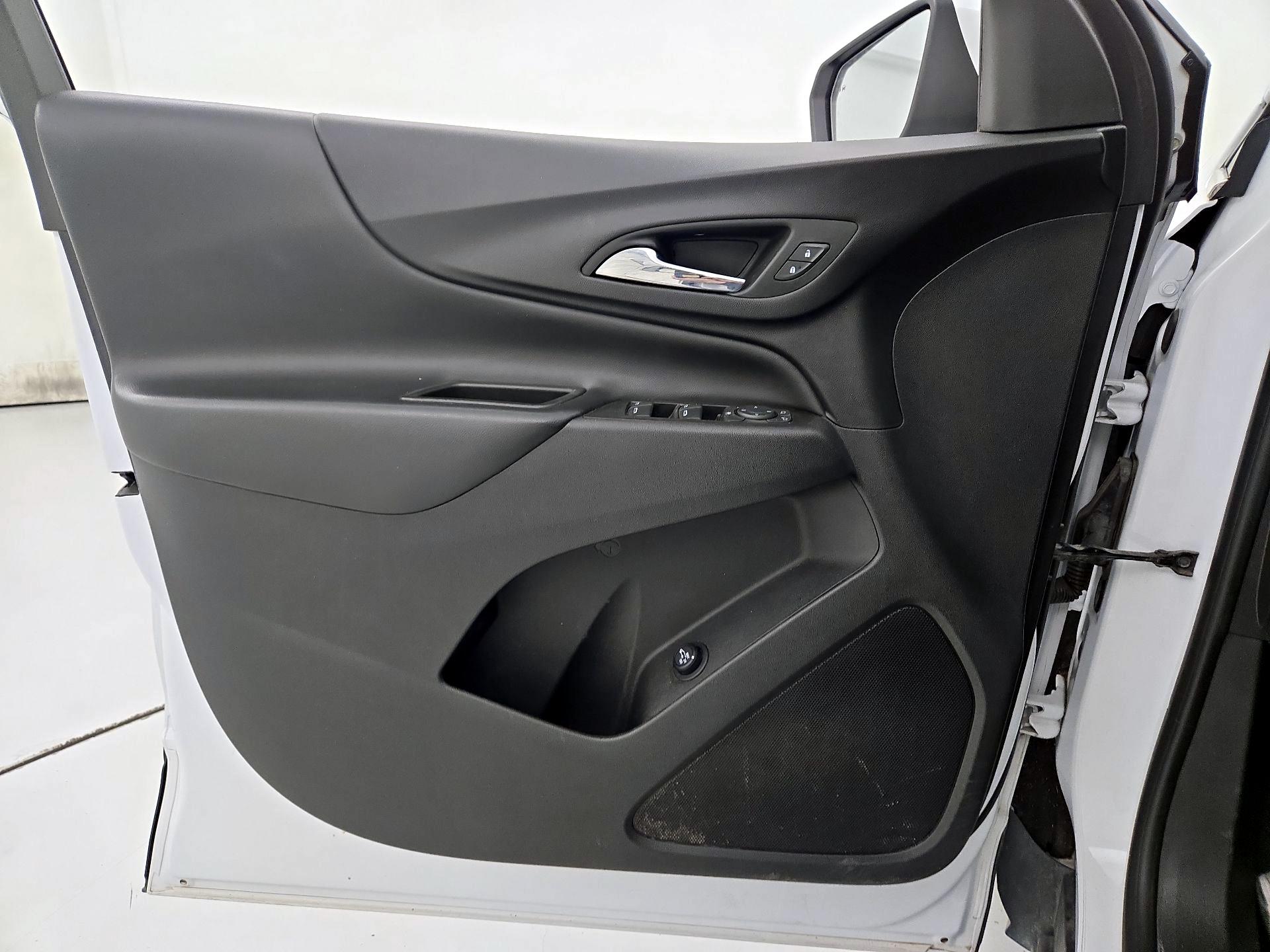 Thumbnail: 2022 Chevrolet Equinox - 12