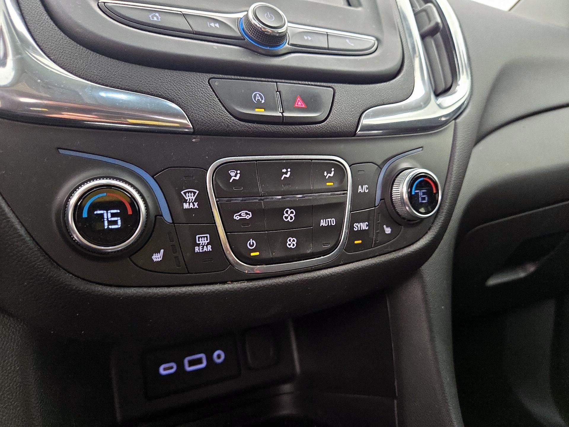 Thumbnail: 2022 Chevrolet Equinox - 16