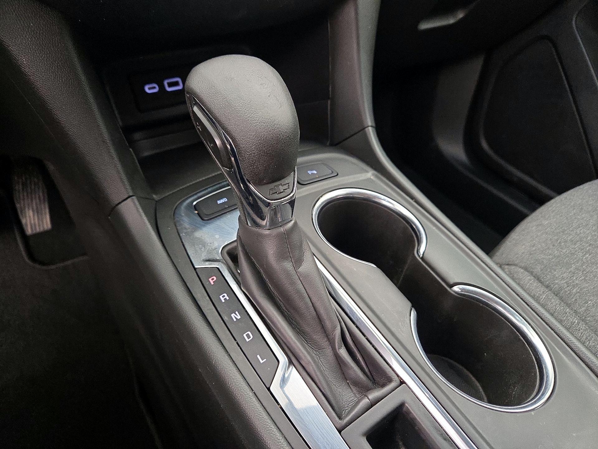 Thumbnail: 2022 Chevrolet Equinox - 17