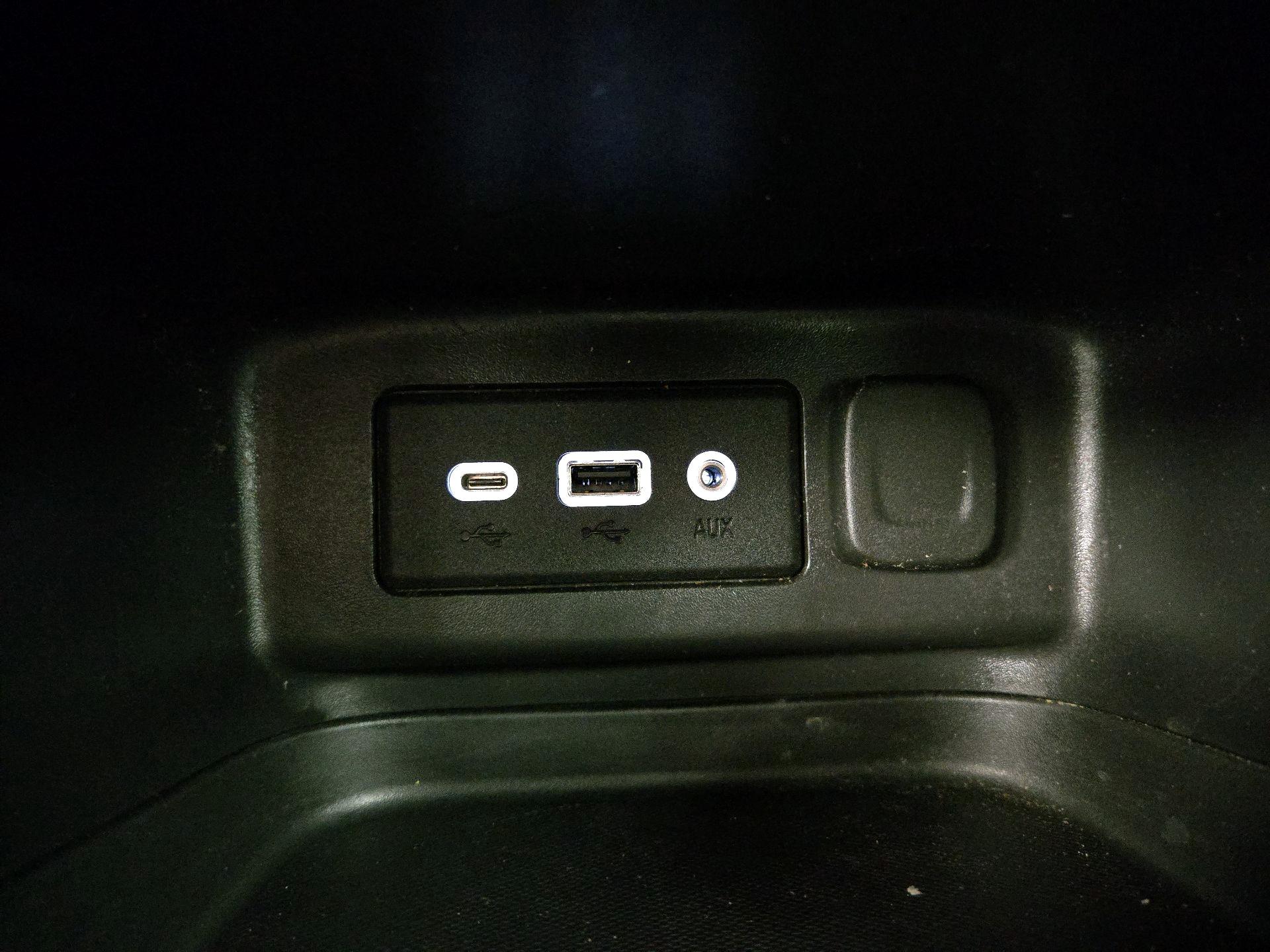 Thumbnail: 2022 Chevrolet Equinox - 18