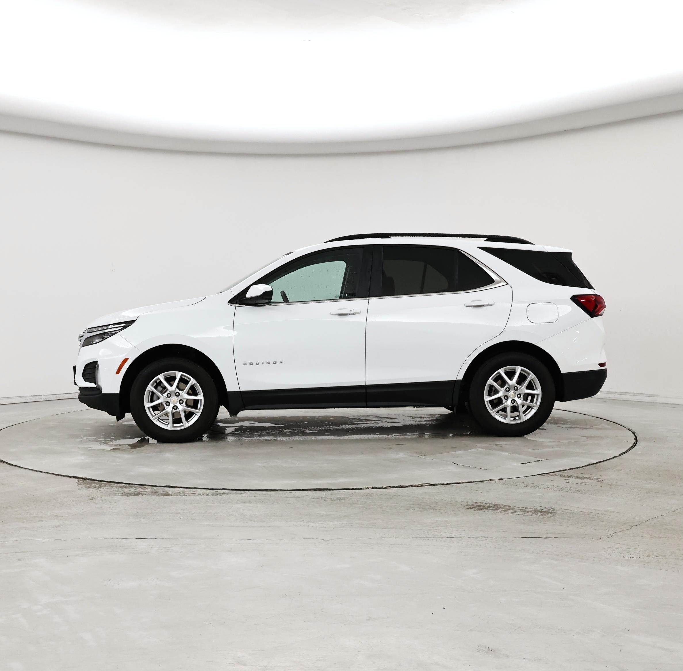 Thumbnail: 2022 Chevrolet Equinox - 3