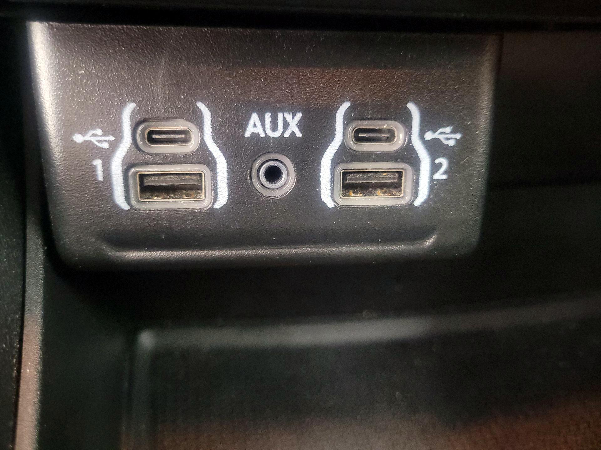 Thumbnail: 2022 Dodge Durango - 18