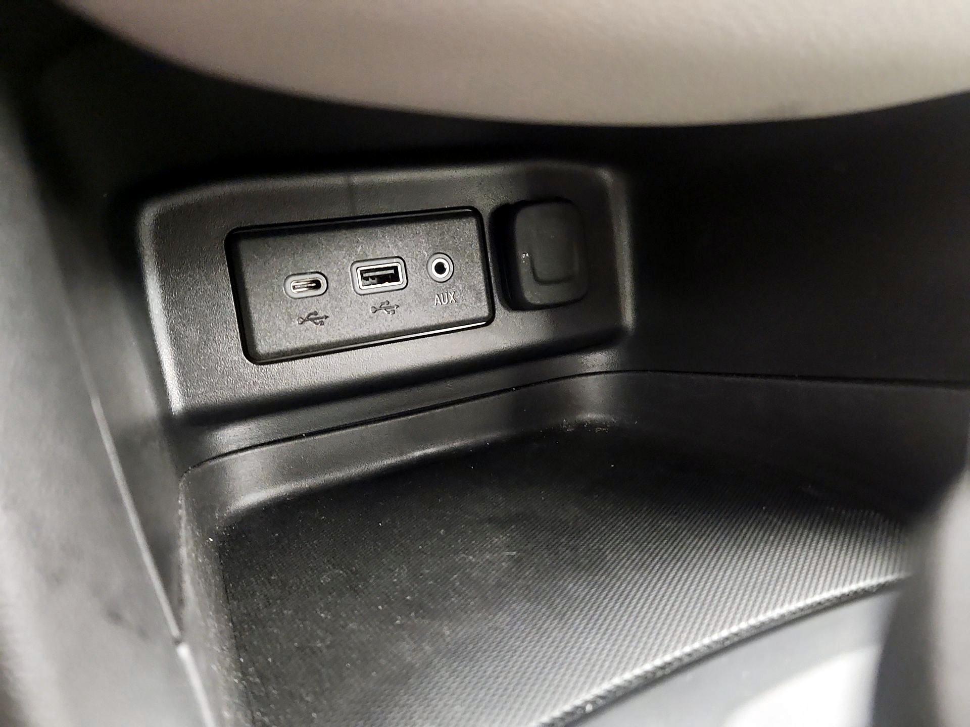 Thumbnail: 2023 Chevrolet Equinox - 18