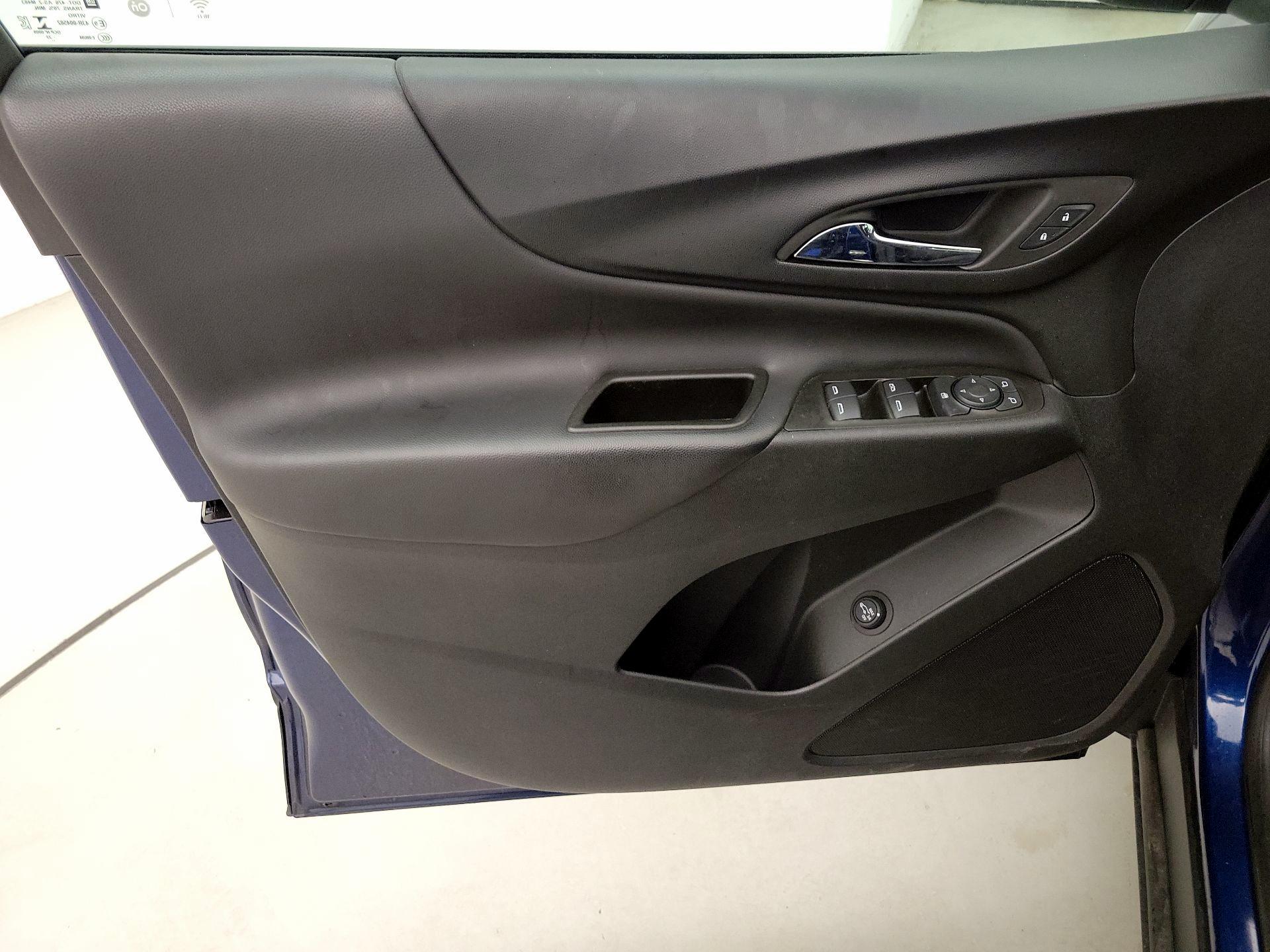 Thumbnail: 2022 Chevrolet Equinox - 12