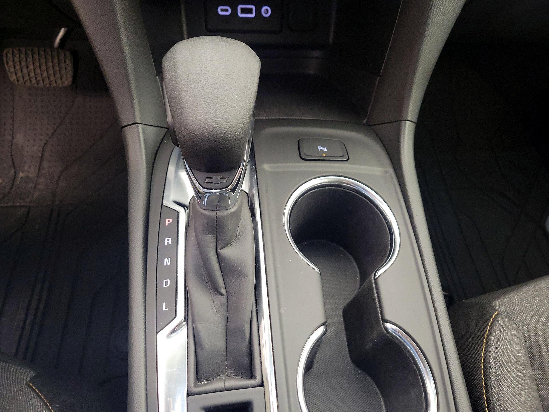 Thumbnail: 2022 Chevrolet Equinox - 17