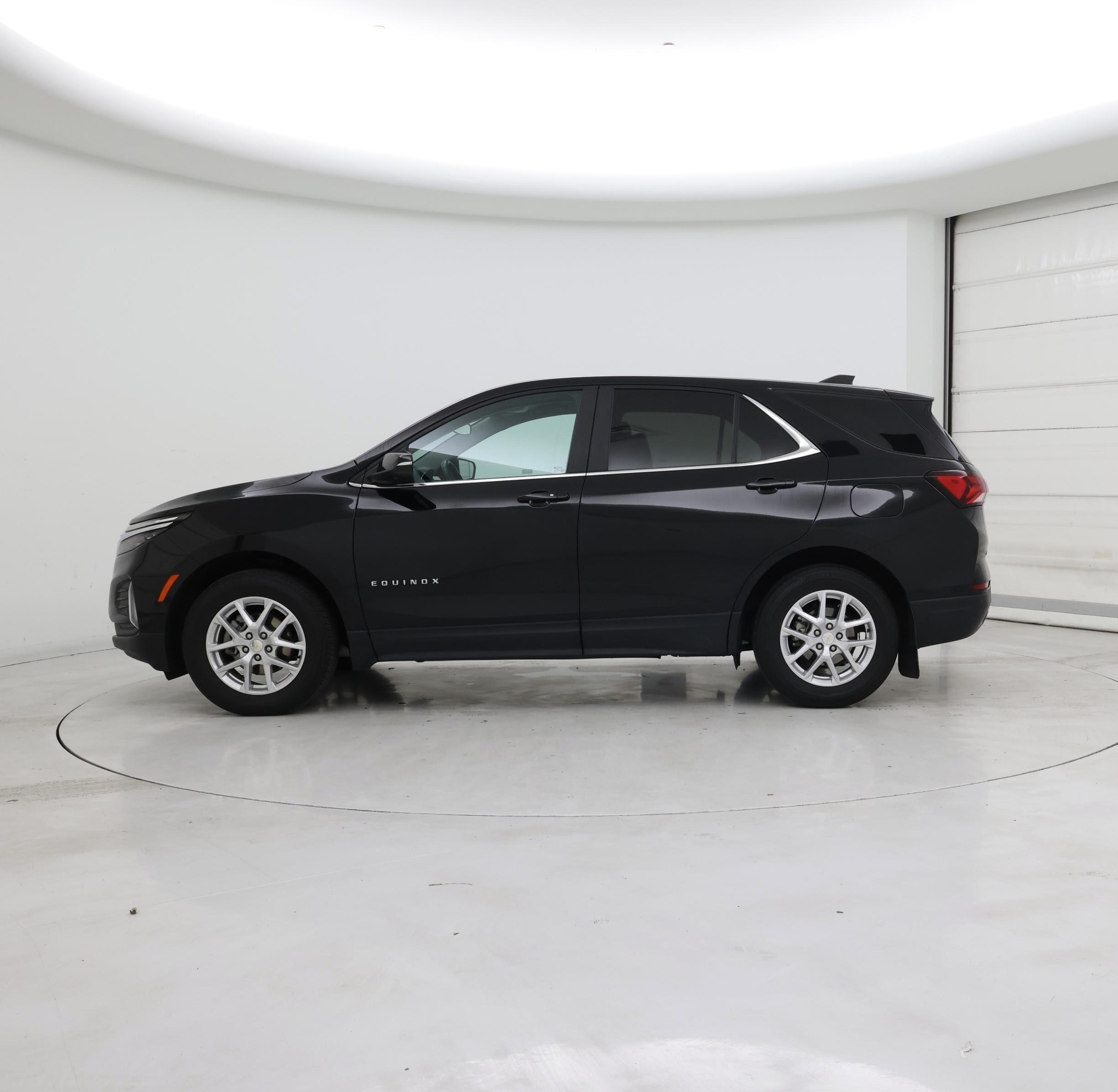 Thumbnail: 2023 Chevrolet Equinox - 3