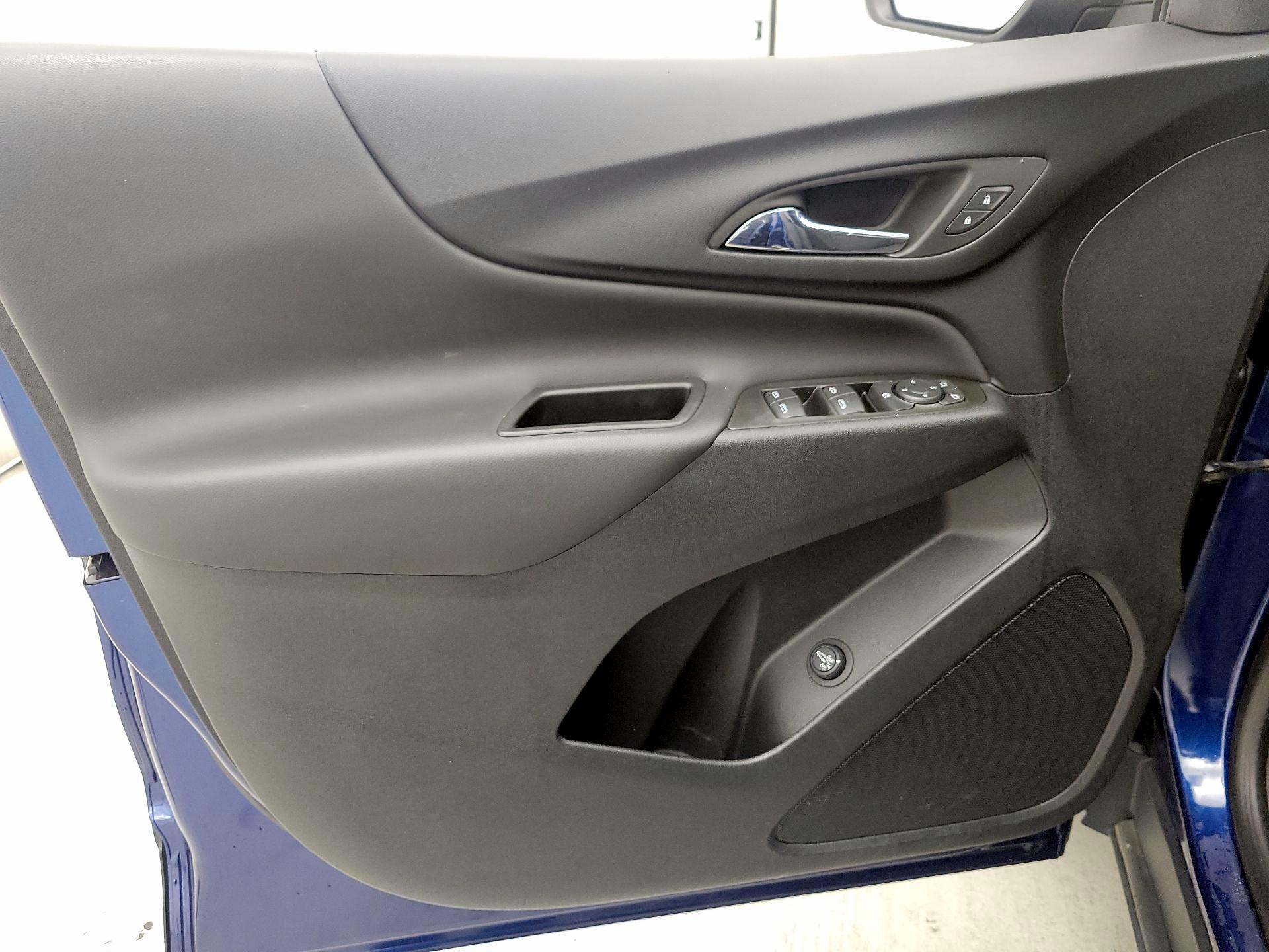 Thumbnail: 2022 Chevrolet Equinox - 12