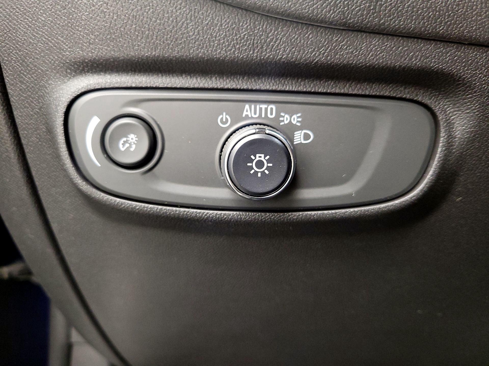 Thumbnail: 2022 Chevrolet Equinox - 13