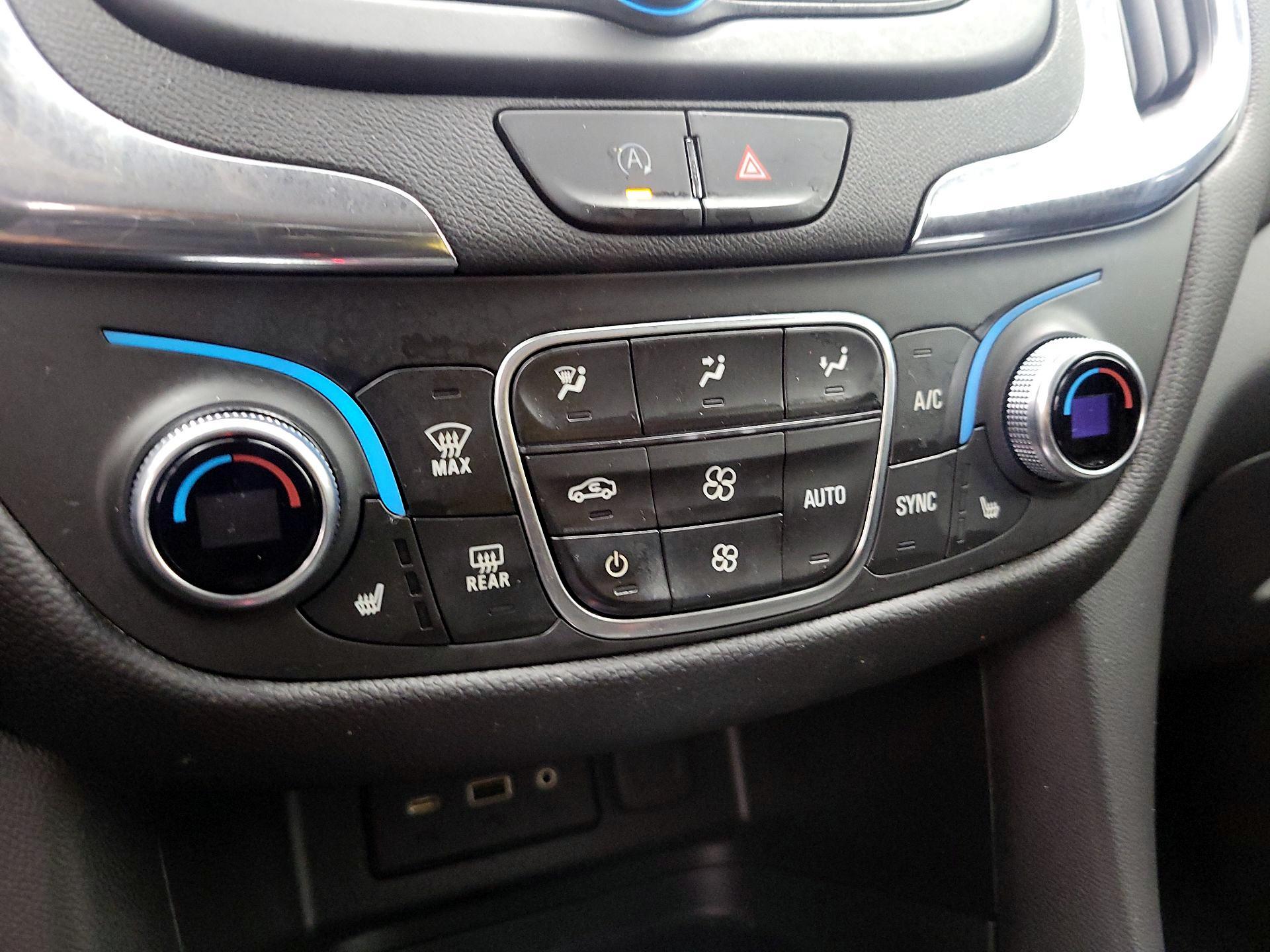 Thumbnail: 2022 Chevrolet Equinox - 16