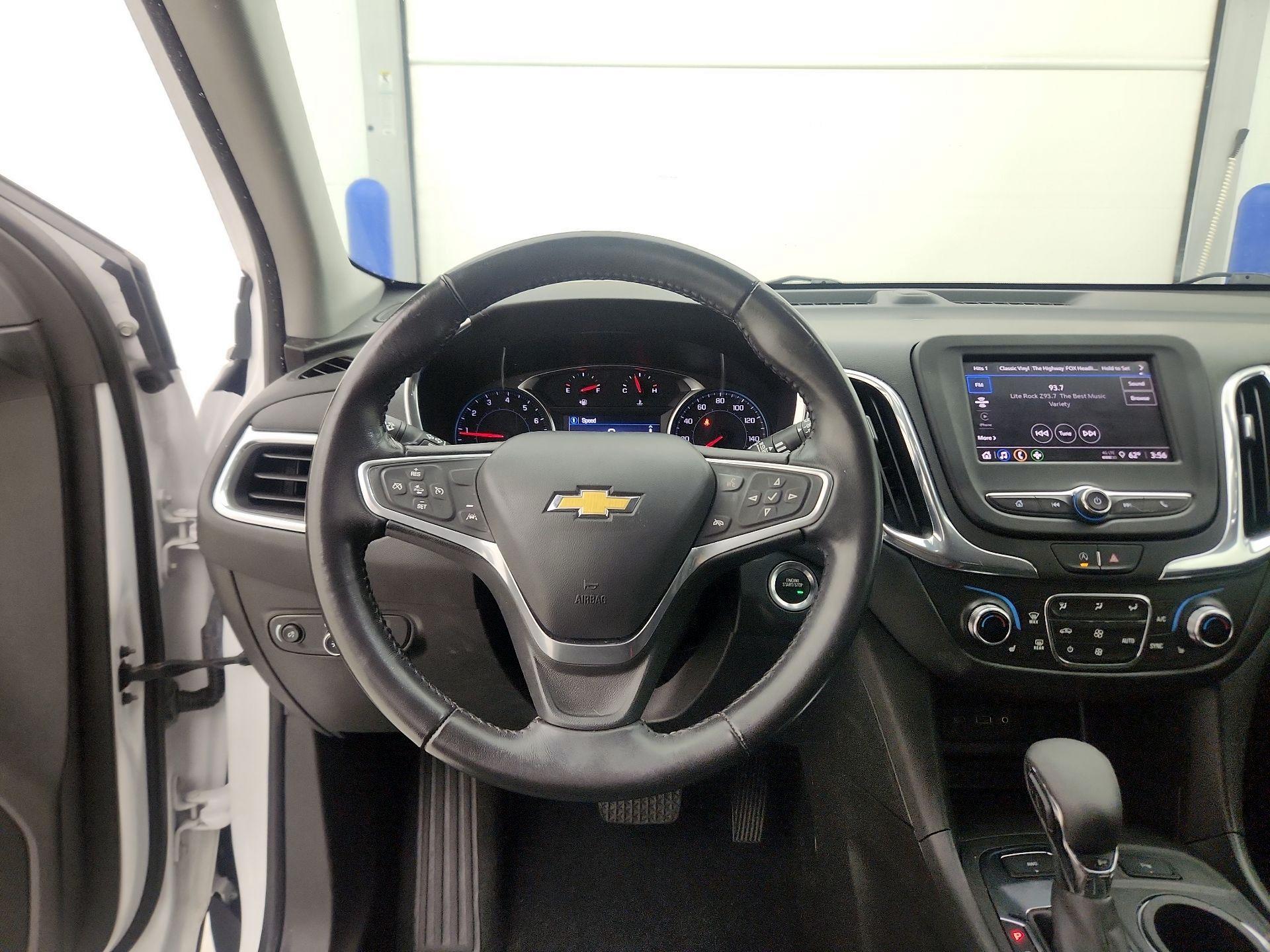 Thumbnail: 2022 Chevrolet Equinox - 10