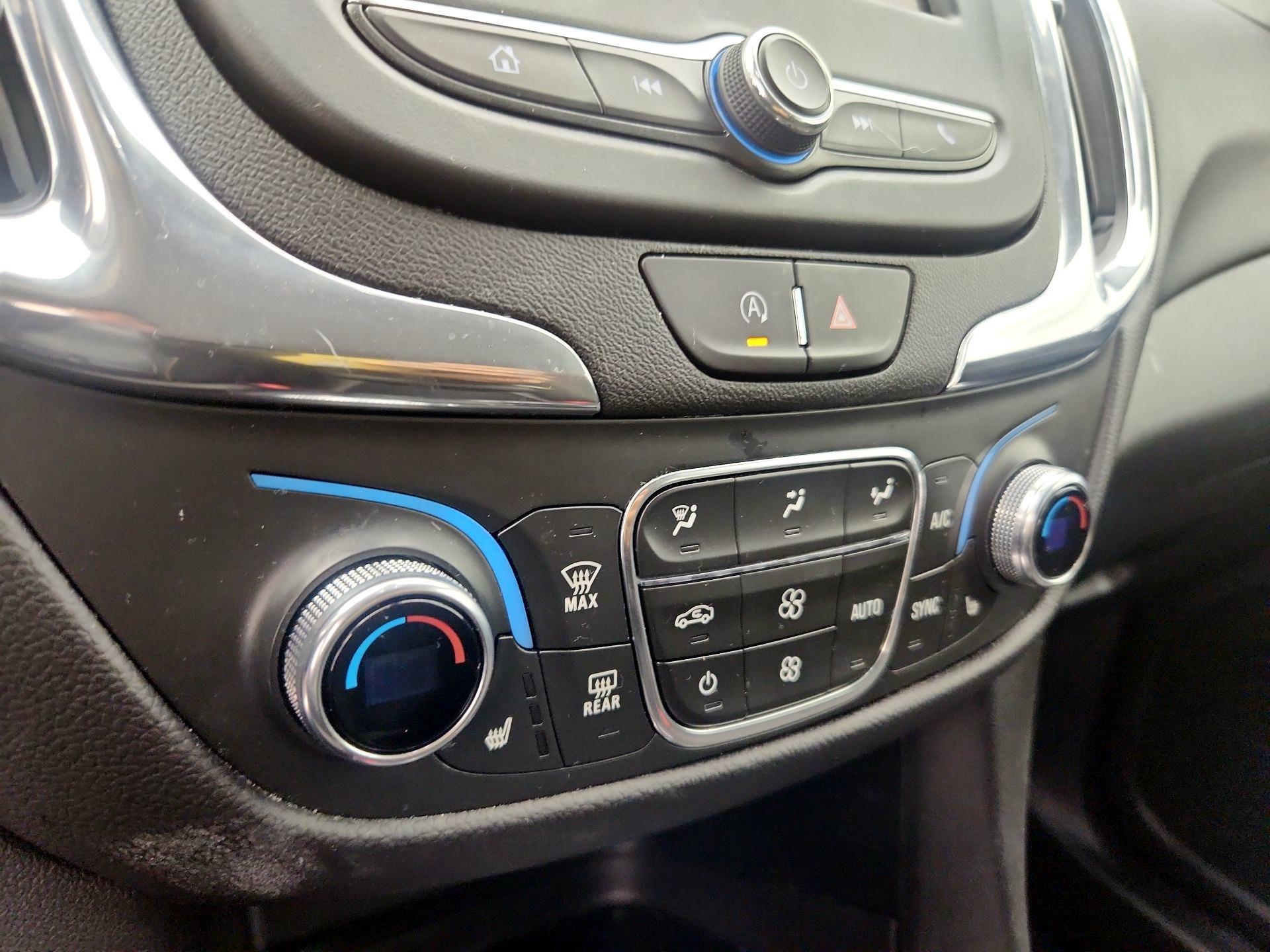 Thumbnail: 2022 Chevrolet Equinox - 16