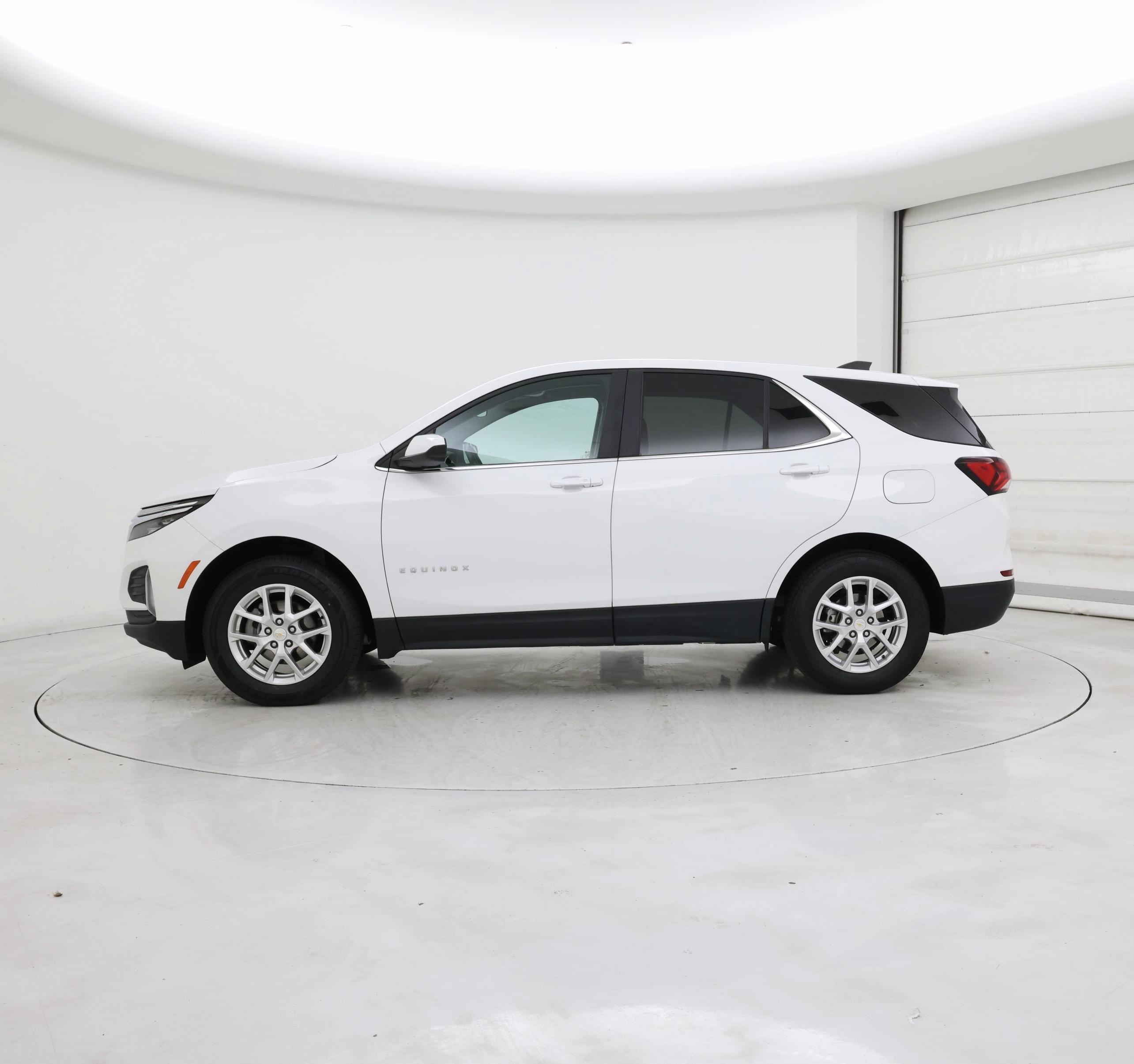 Thumbnail: 2022 Chevrolet Equinox - 3