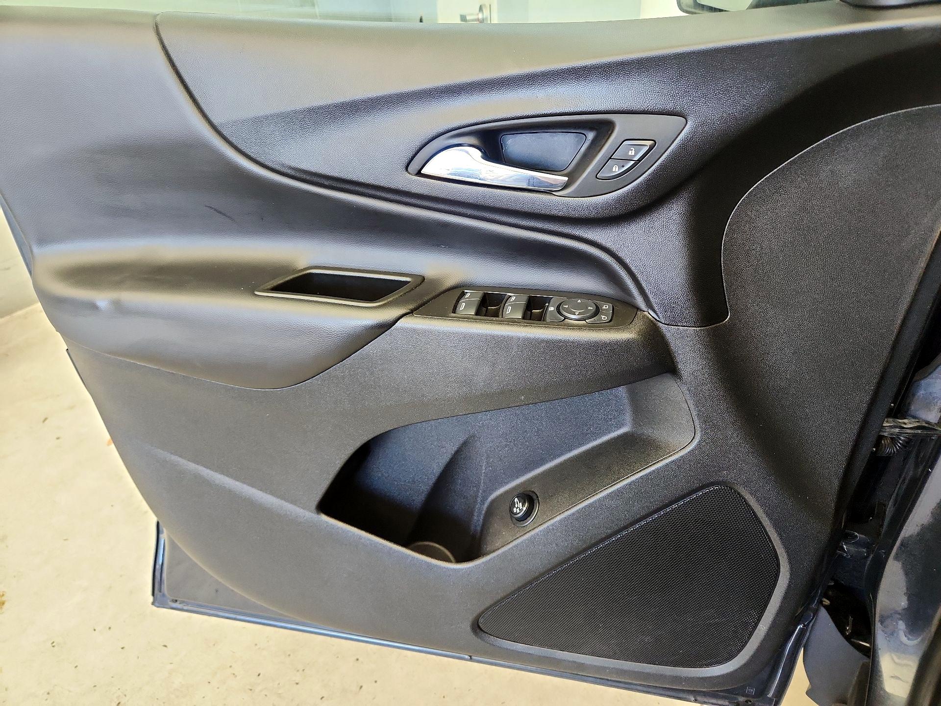 Thumbnail: 2022 Chevrolet Equinox - 12