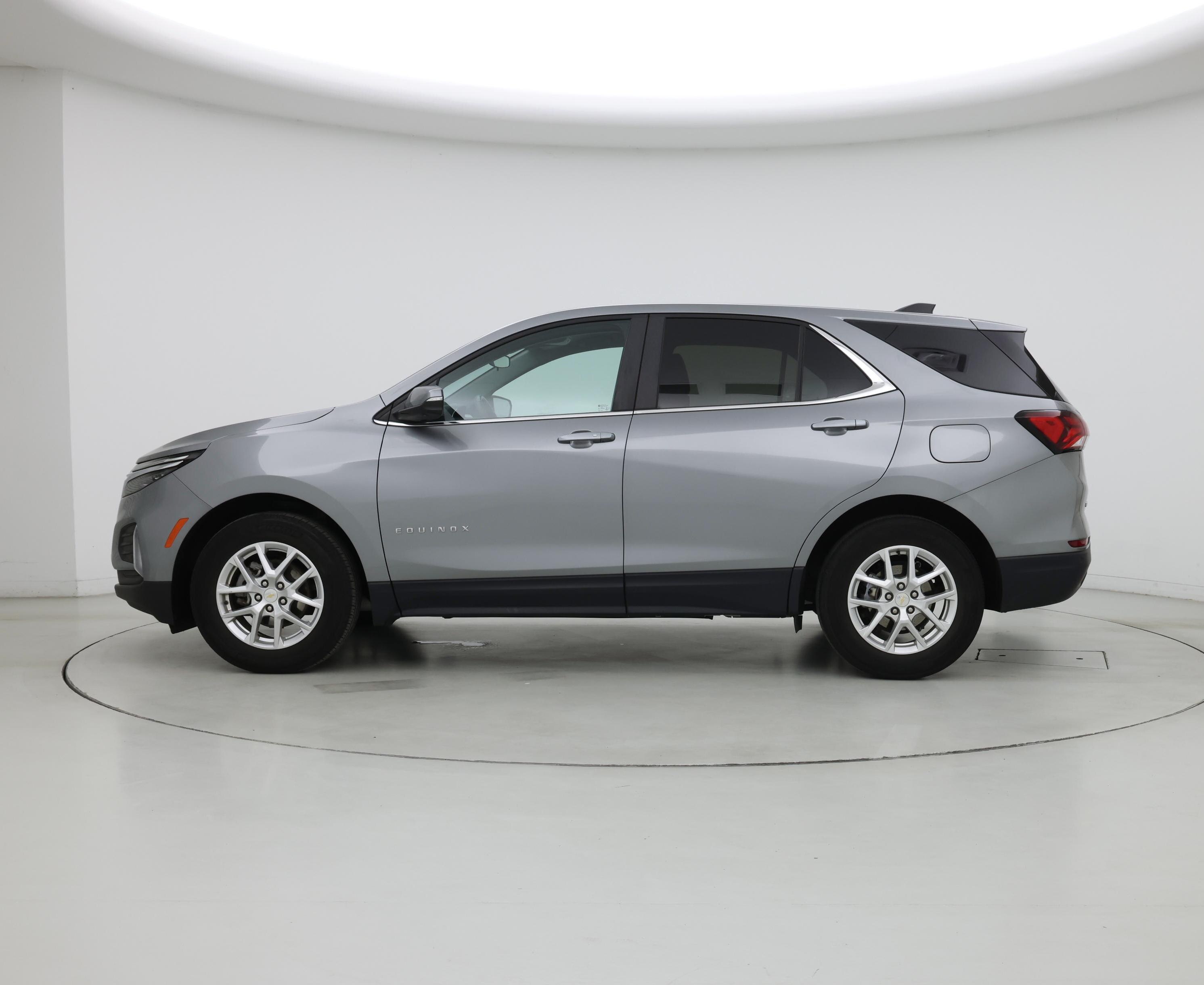 Thumbnail: 2023 Chevrolet Equinox - 3