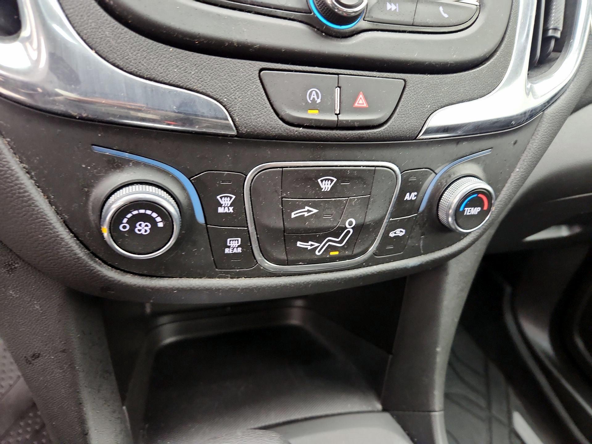 Thumbnail: 2022 Chevrolet Equinox - 16