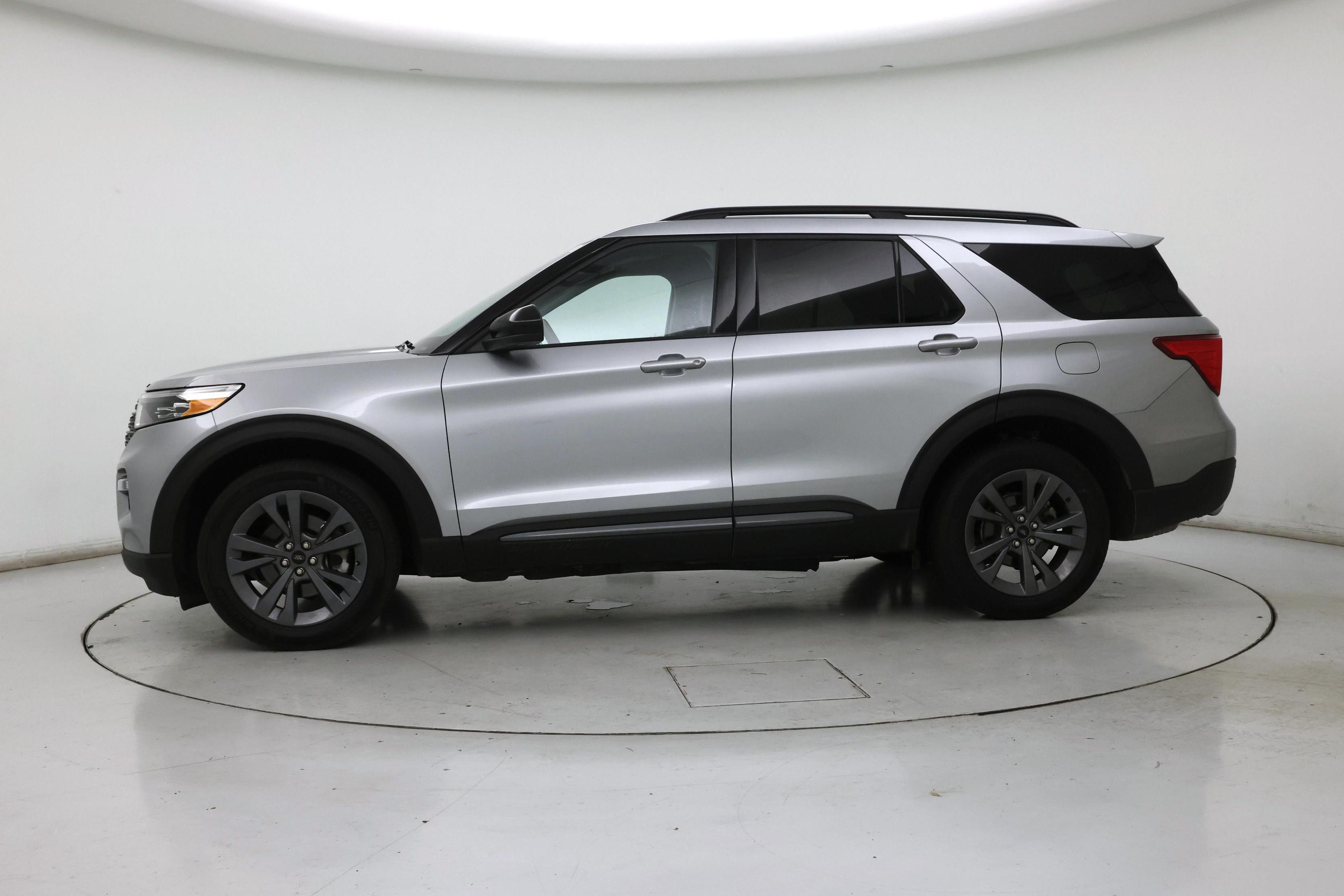 Thumbnail: 2023 Ford Explorer - 3