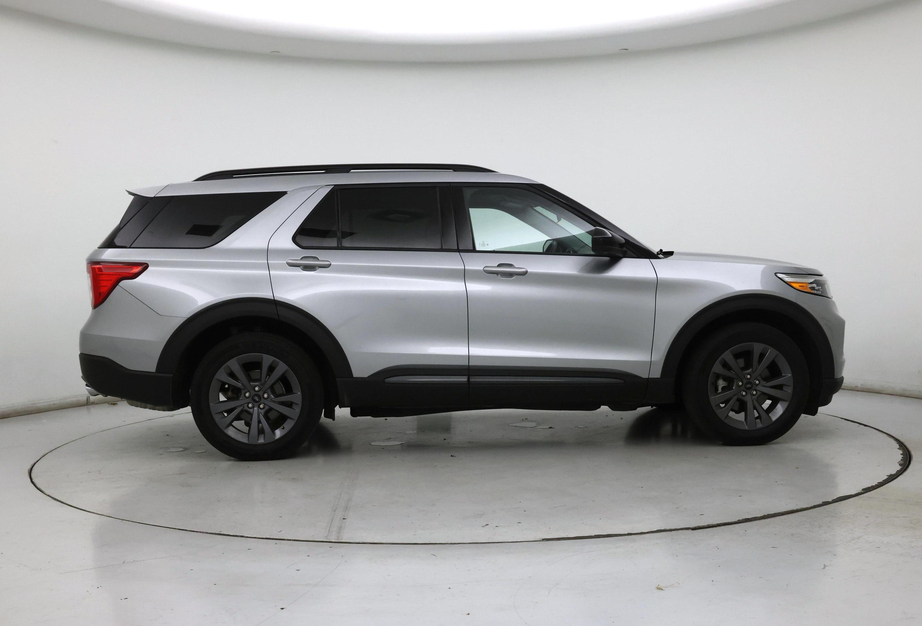 Thumbnail: 2023 Ford Explorer - 7