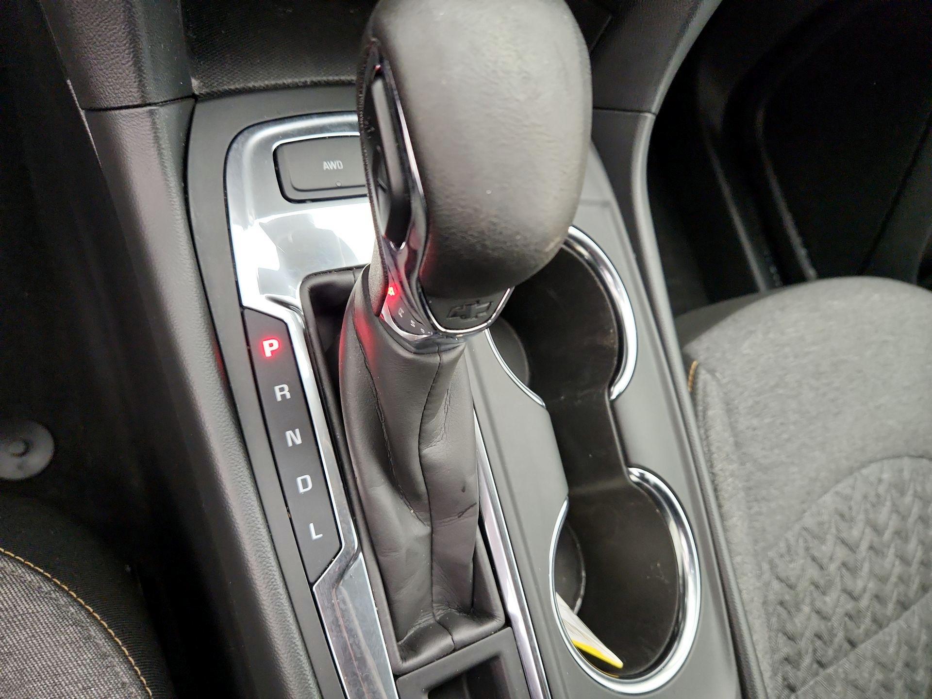 Thumbnail: 2022 Chevrolet Equinox - 17