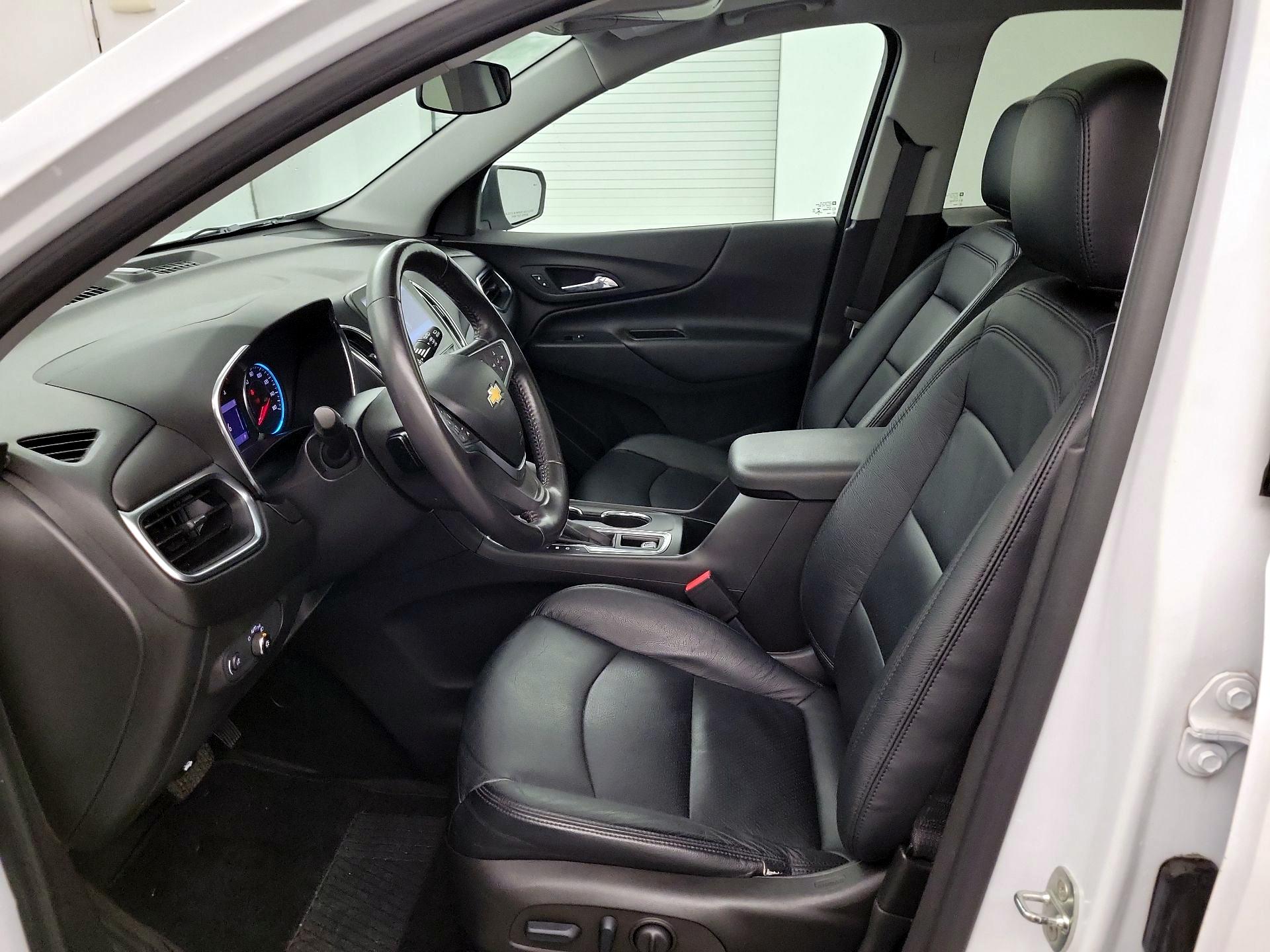 Thumbnail: 2022 Chevrolet Equinox - 9