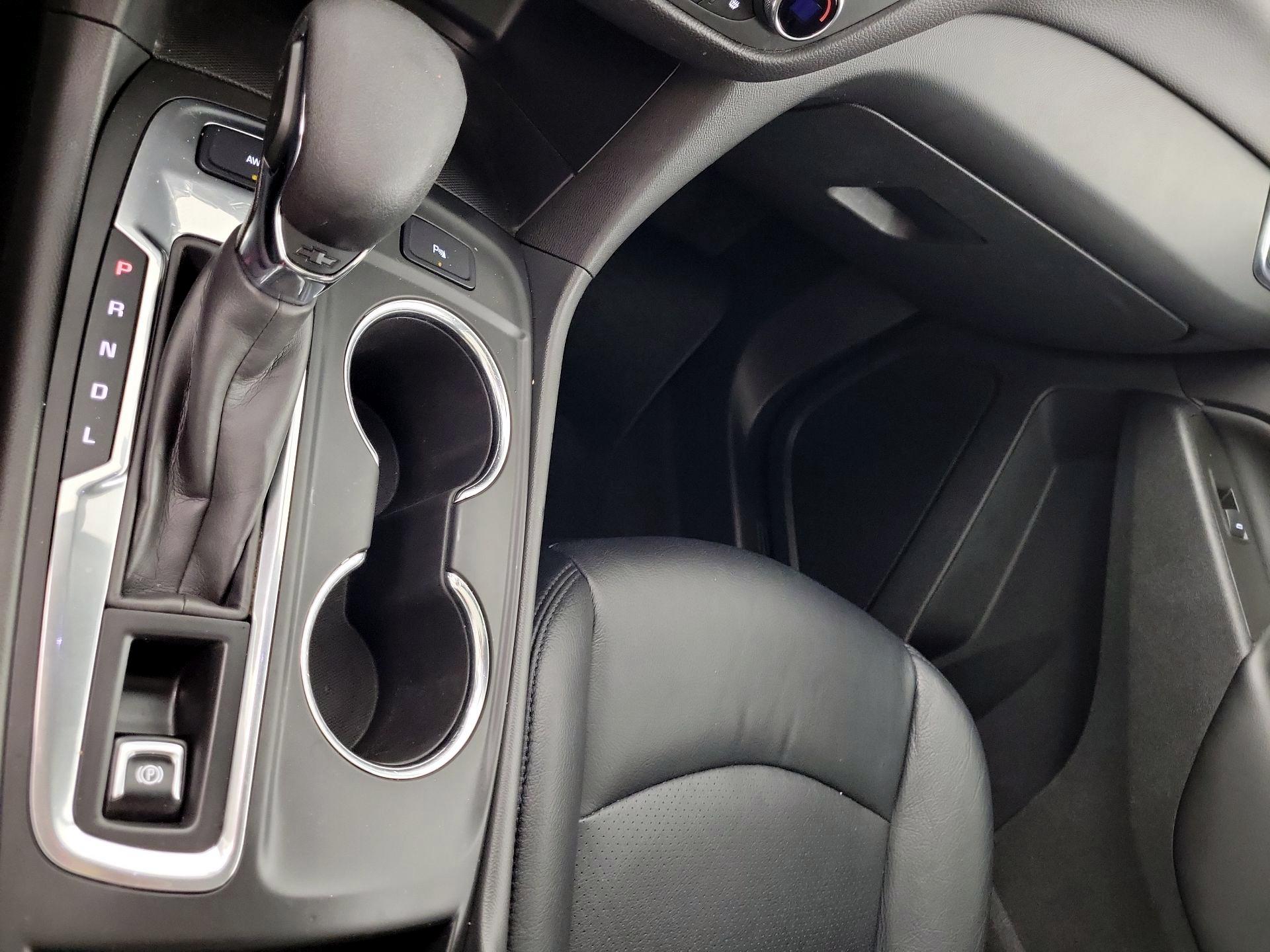 Thumbnail: 2022 Chevrolet Equinox - 16