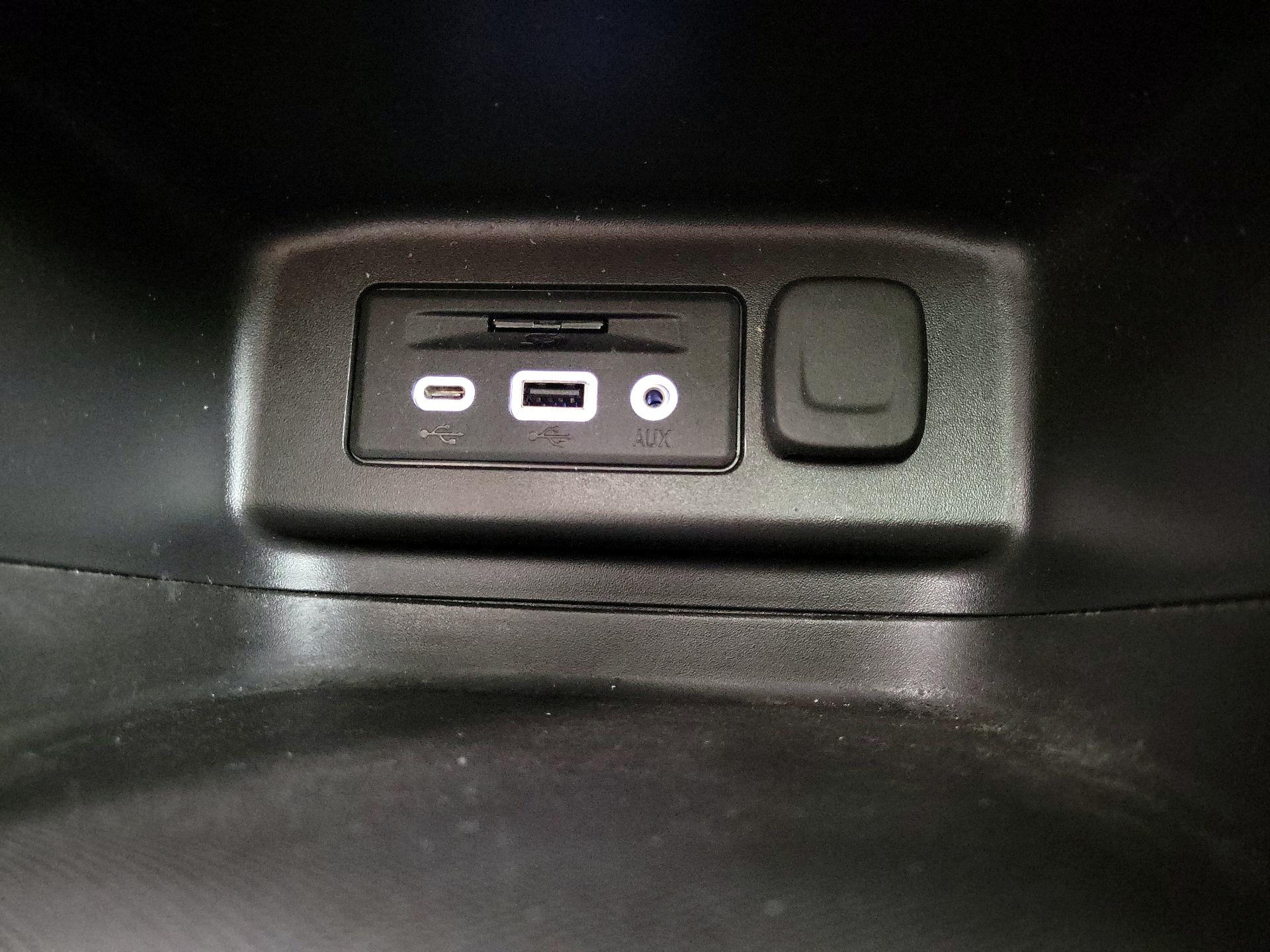 Thumbnail: 2022 Chevrolet Equinox - 17