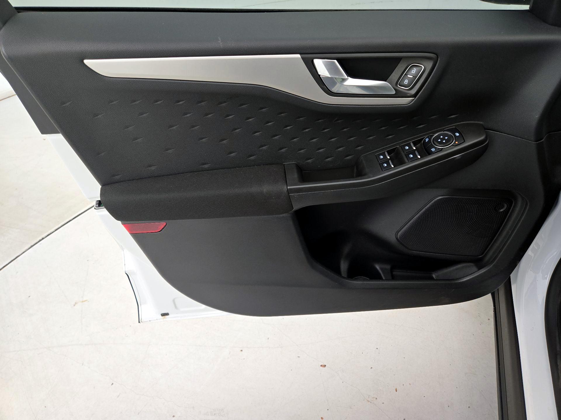 Thumbnail: 2020 Ford Escape - 12