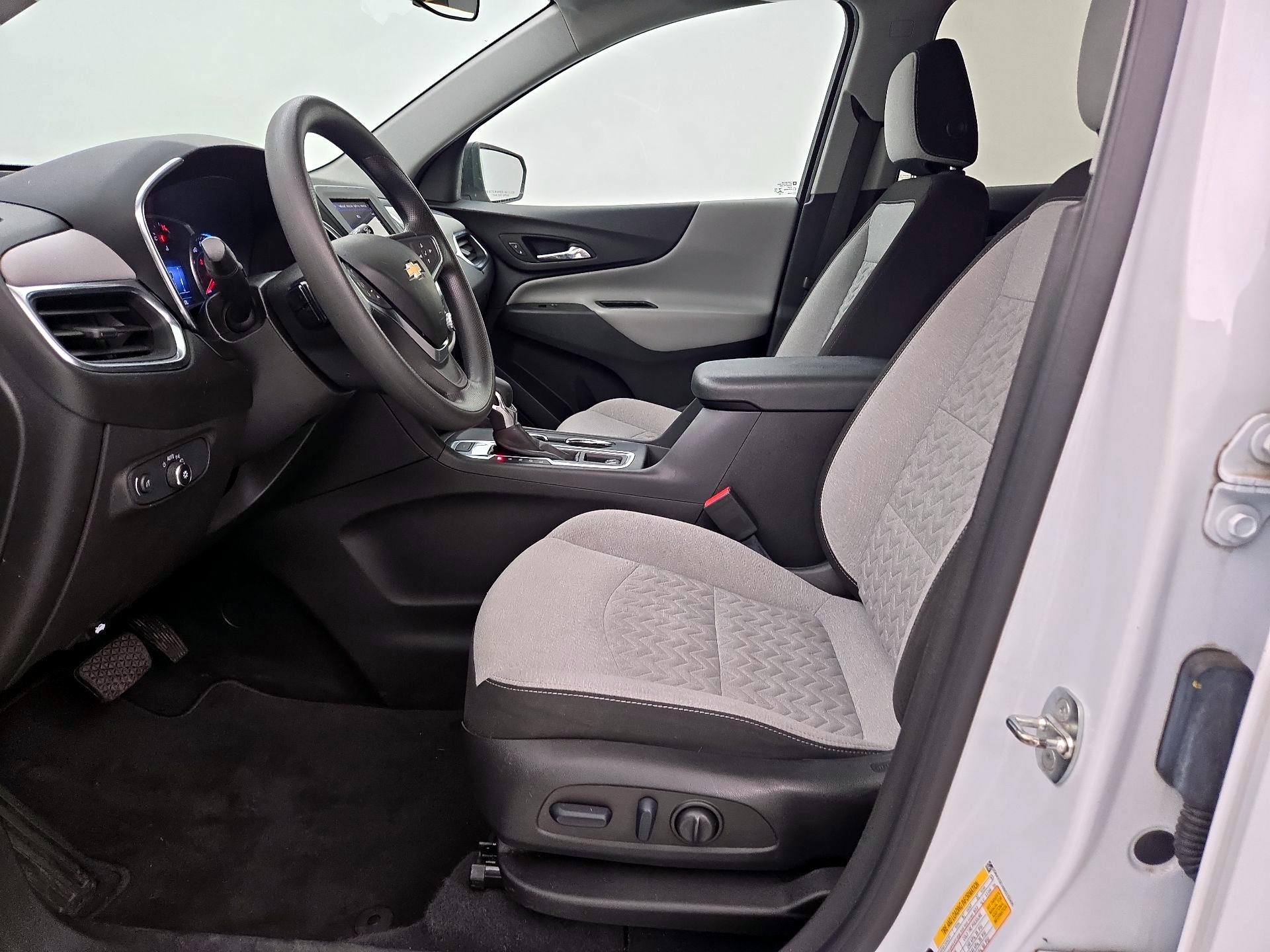 Thumbnail: 2022 Chevrolet Equinox - 11