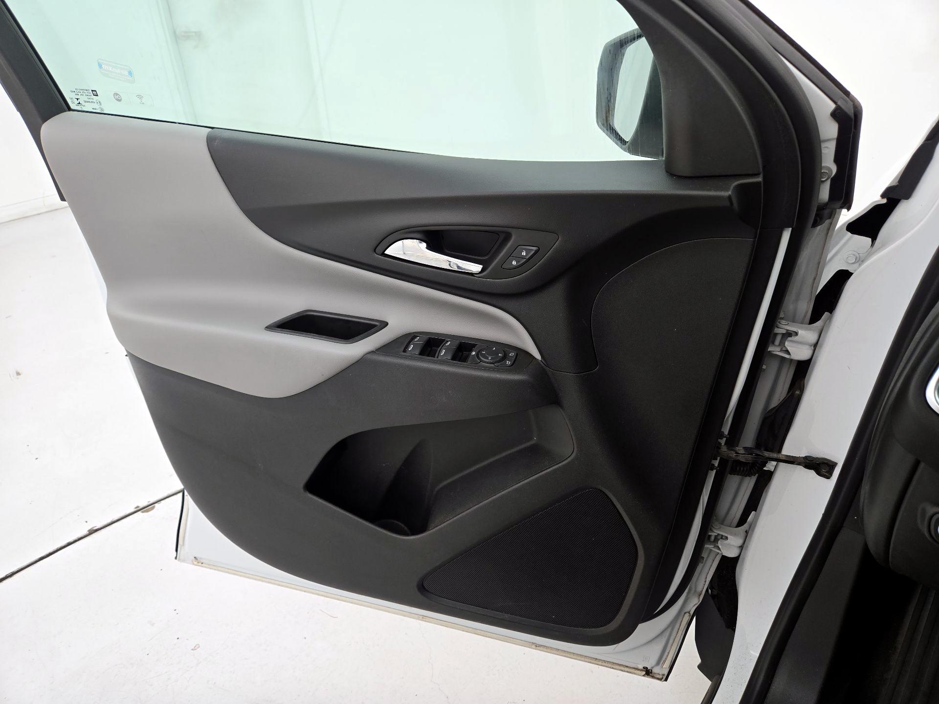 Thumbnail: 2022 Chevrolet Equinox - 12