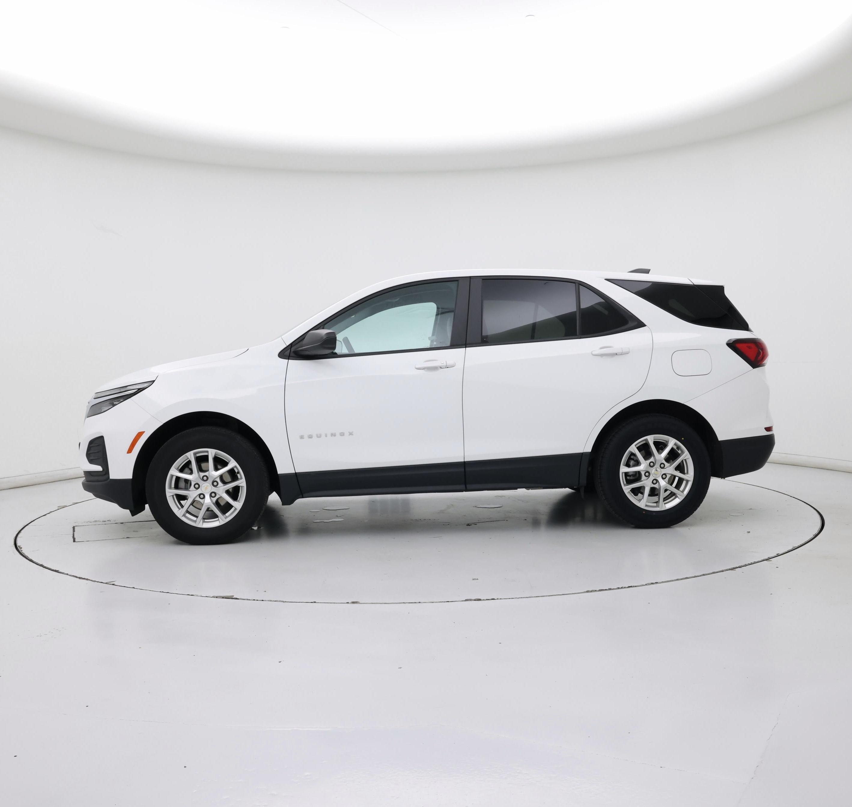 Thumbnail: 2022 Chevrolet Equinox - 3