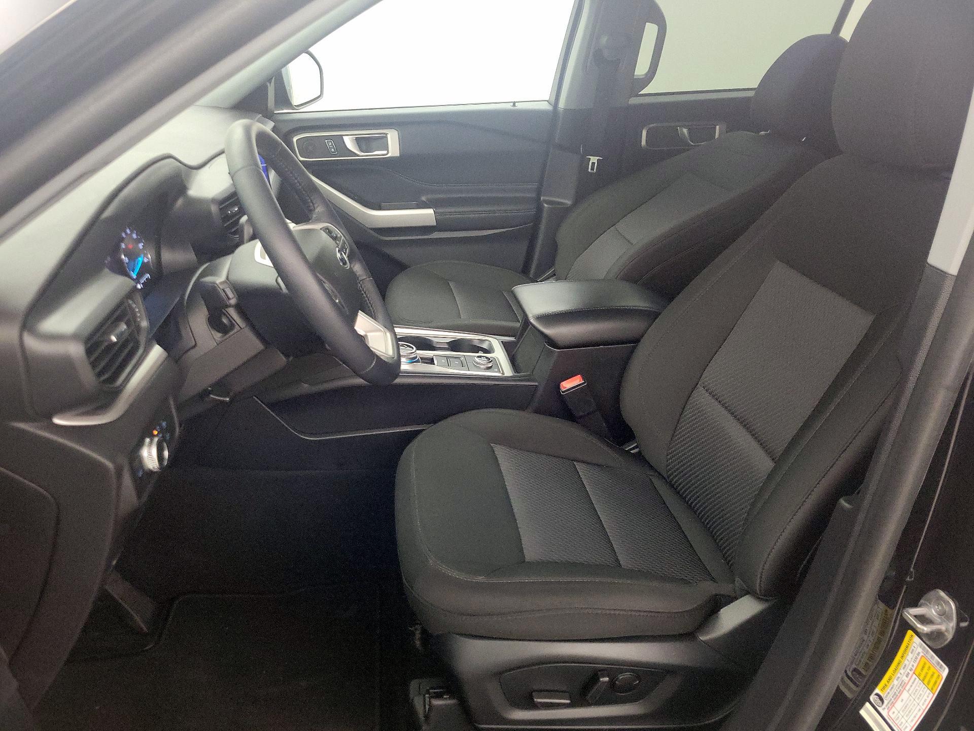 Thumbnail: 2022 Ford Explorer - 11