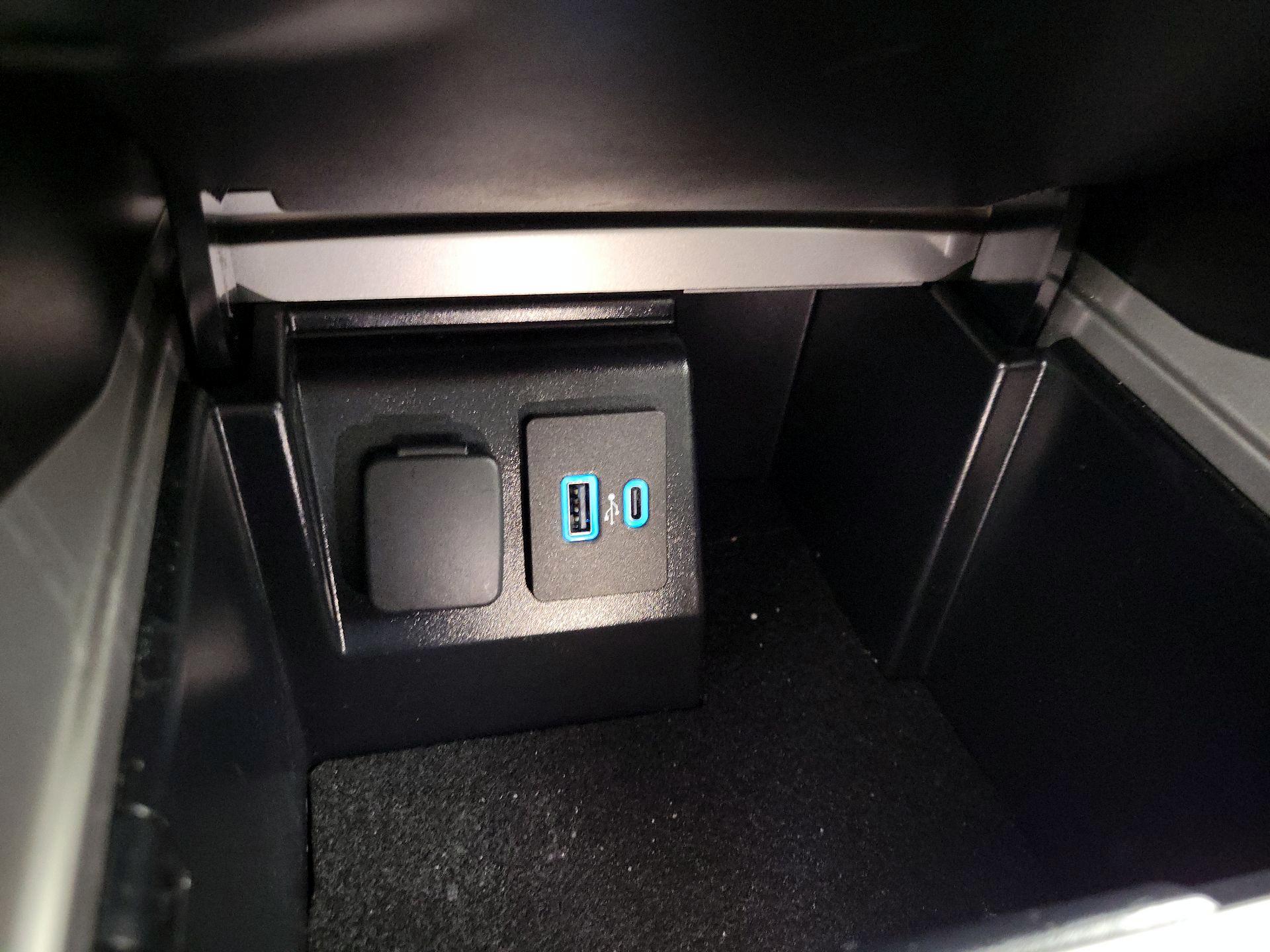 Thumbnail: 2023 Ford Explorer - 19