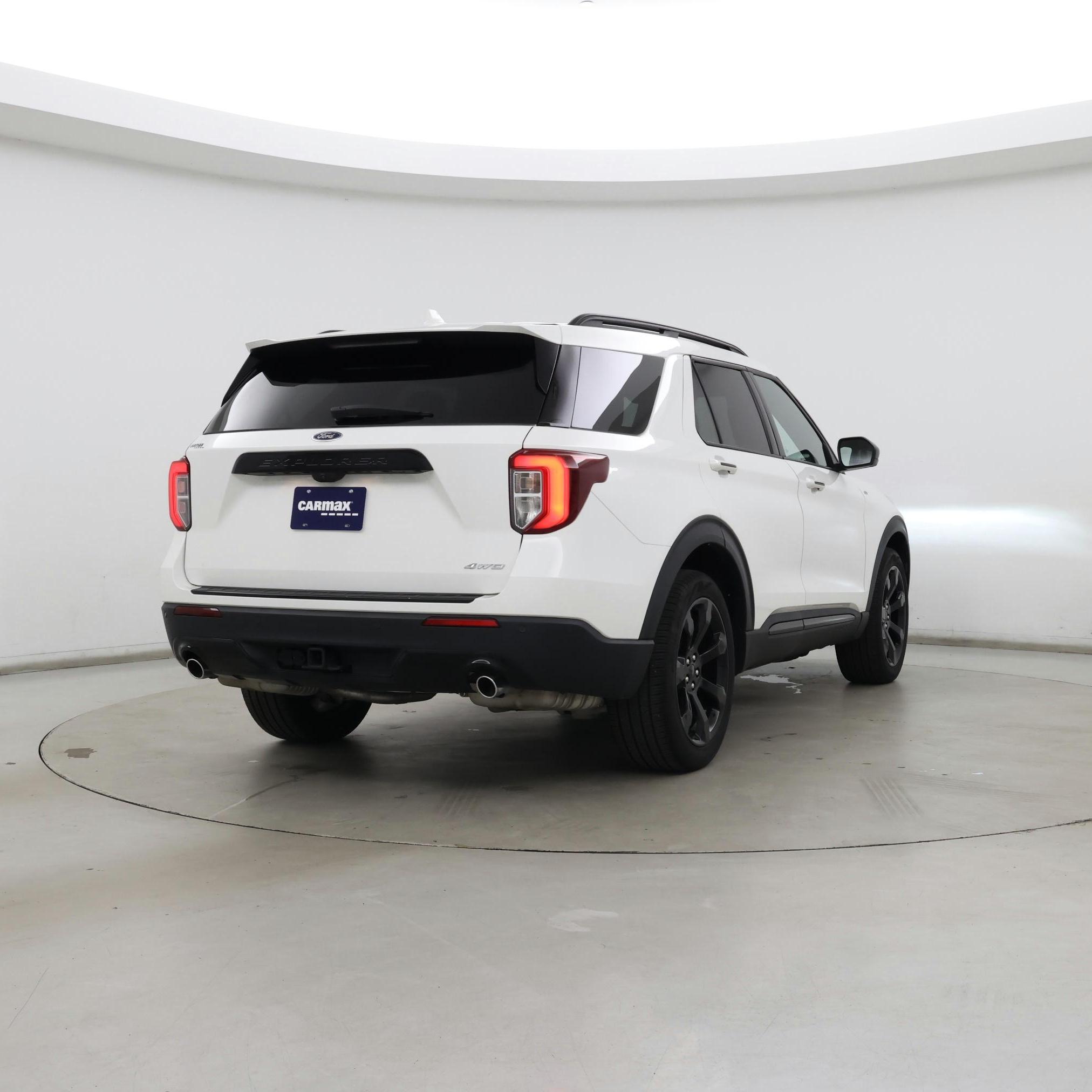 Thumbnail: 2023 Ford Explorer - 8