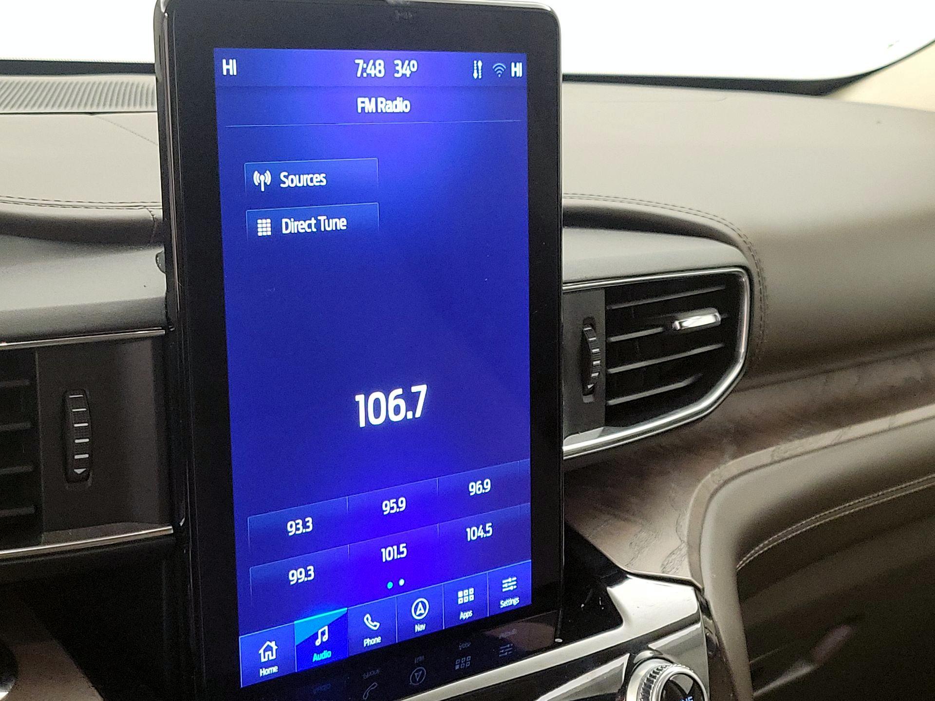 Thumbnail: 2022 Ford Explorer - 16