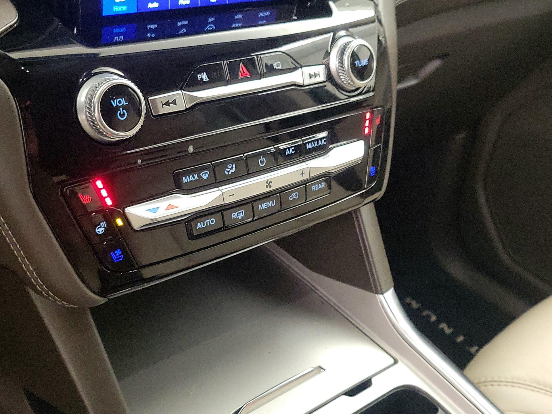 Thumbnail: 2022 Ford Explorer - 17