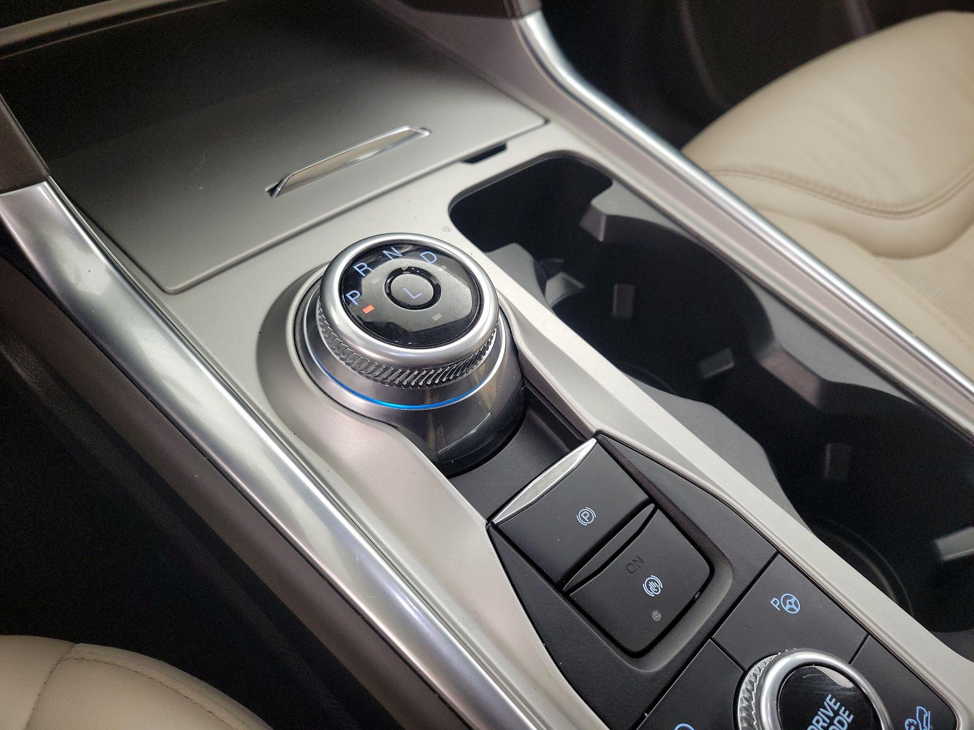 Thumbnail: 2022 Ford Explorer - 18