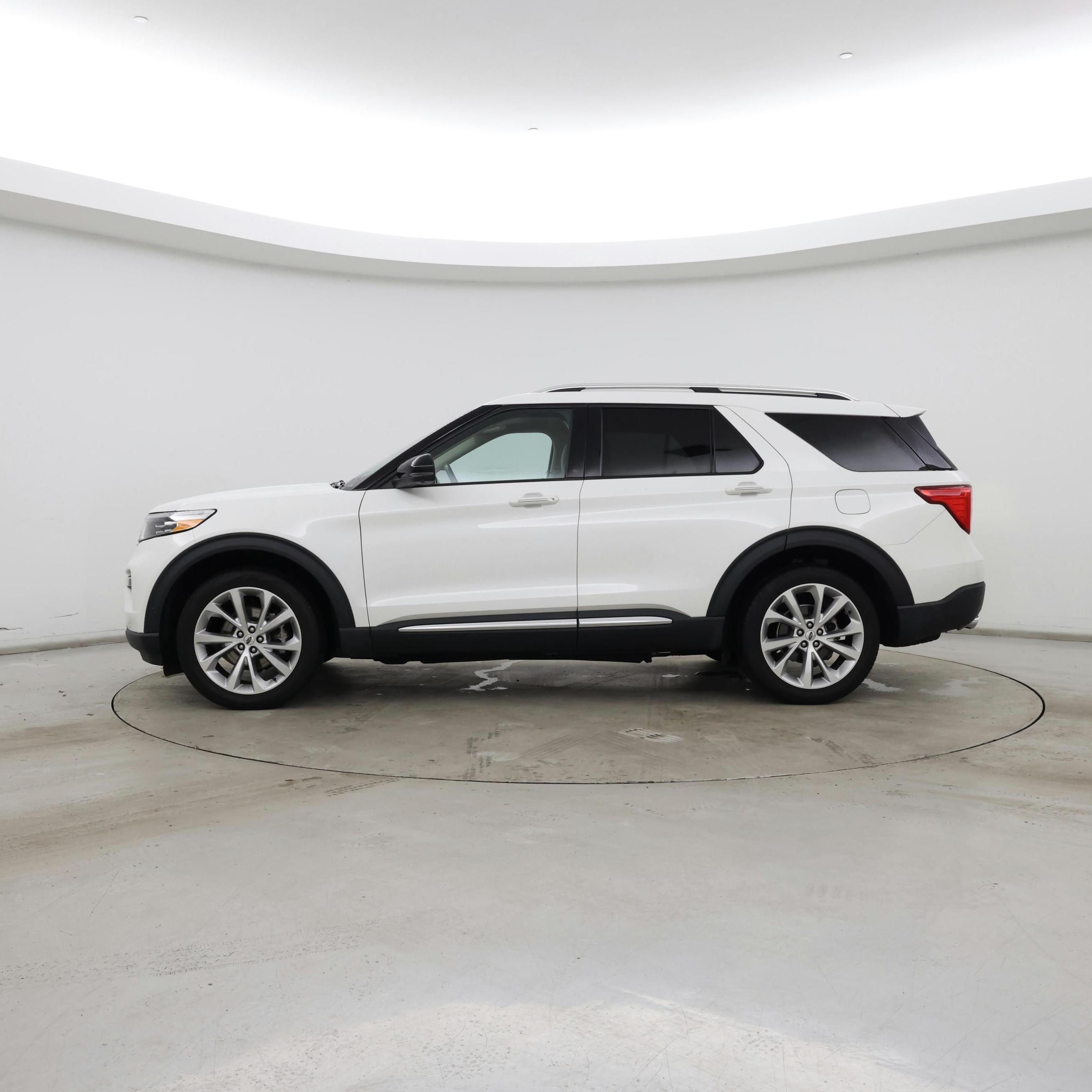 Thumbnail: 2022 Ford Explorer - 3