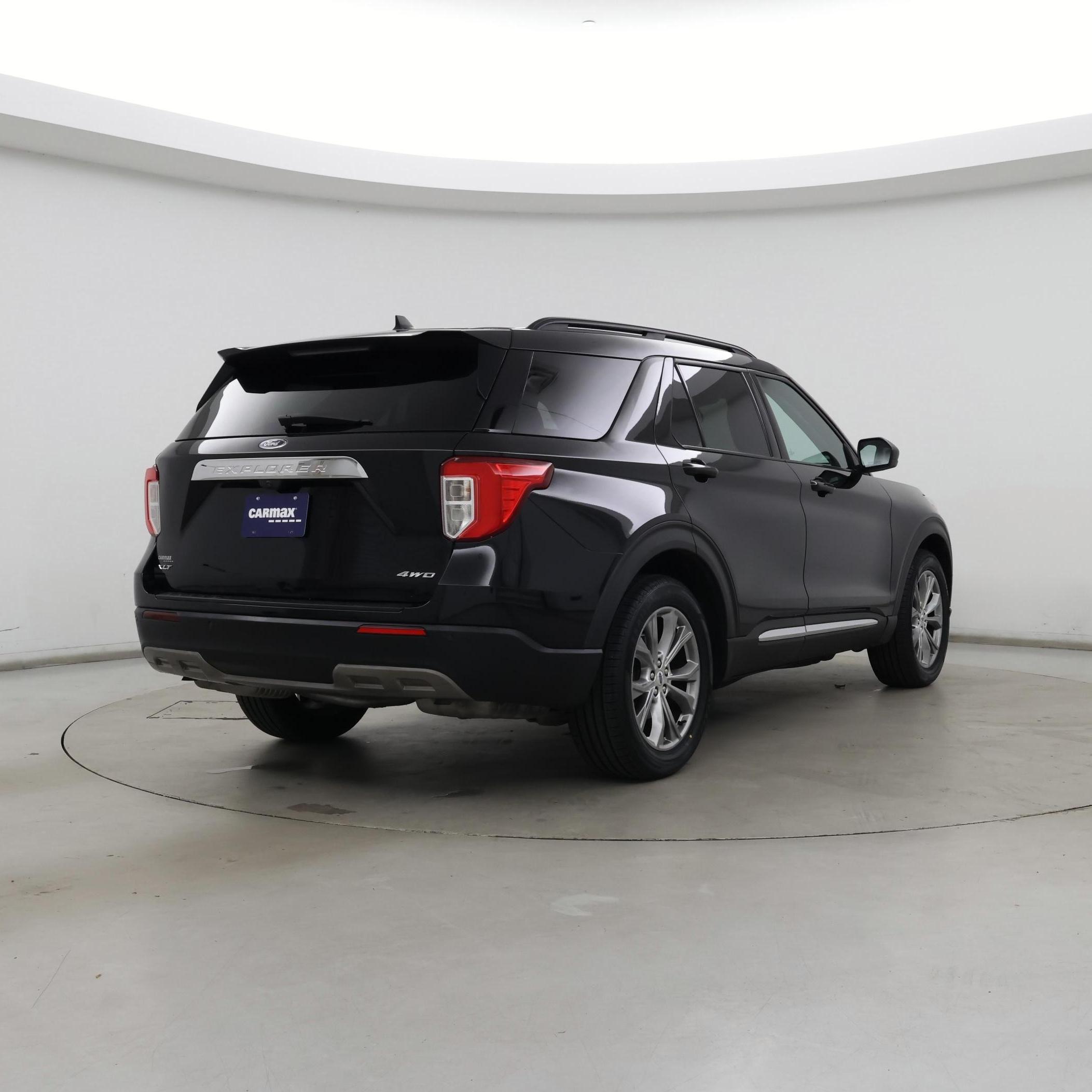 Thumbnail: 2022 Ford Explorer - 8