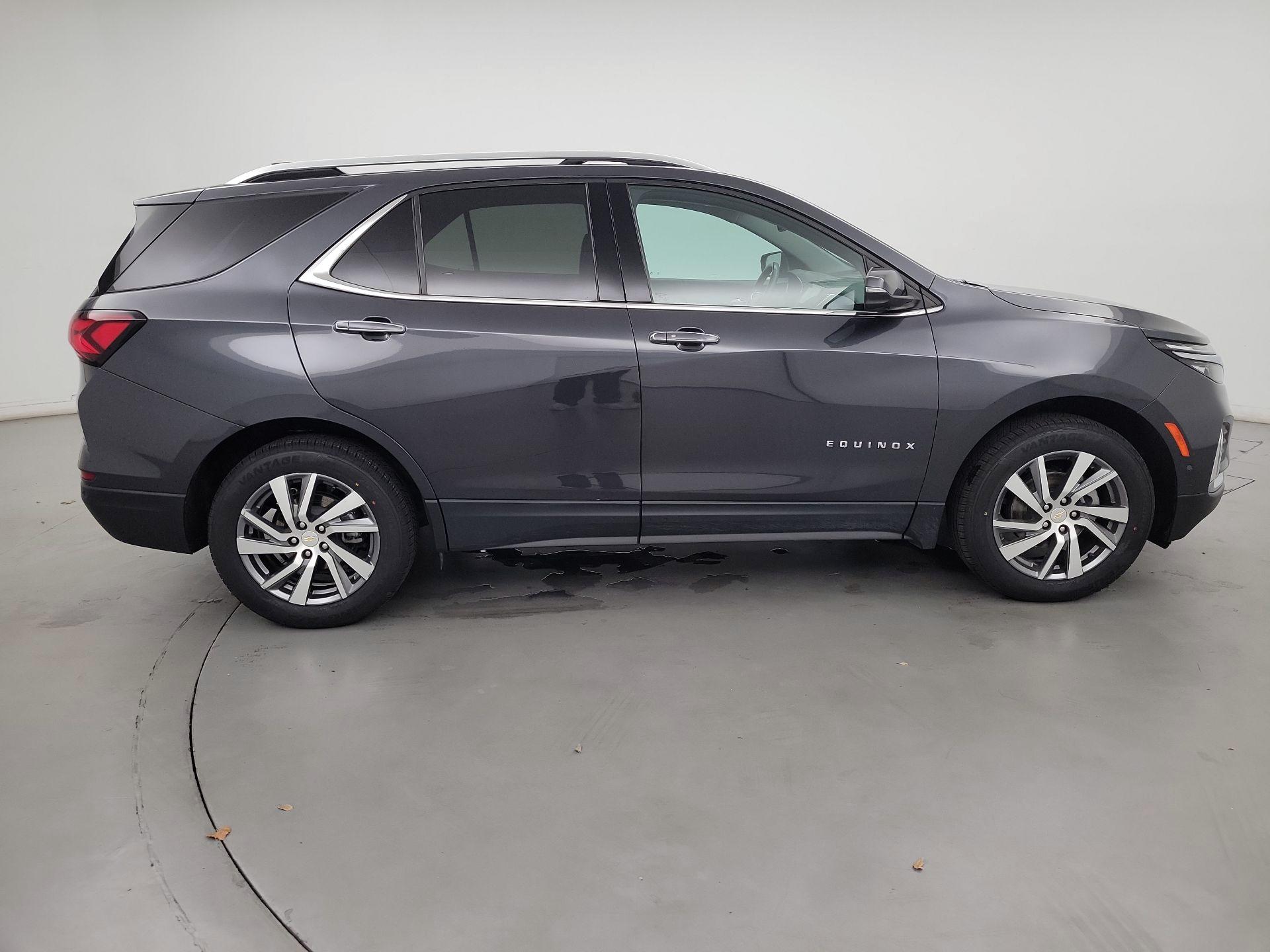 Thumbnail: 2022 Chevrolet Equinox - 4