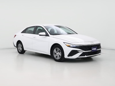 White 2024 Hyundai Elantra SE