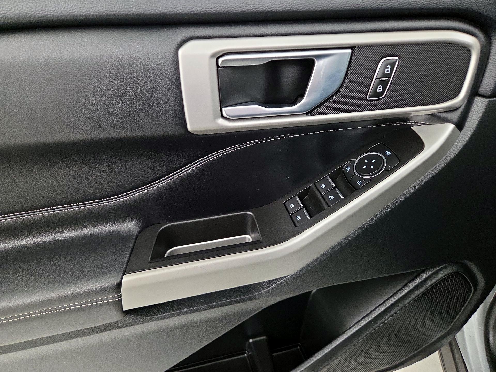 Thumbnail: 2022 Ford Explorer - 12