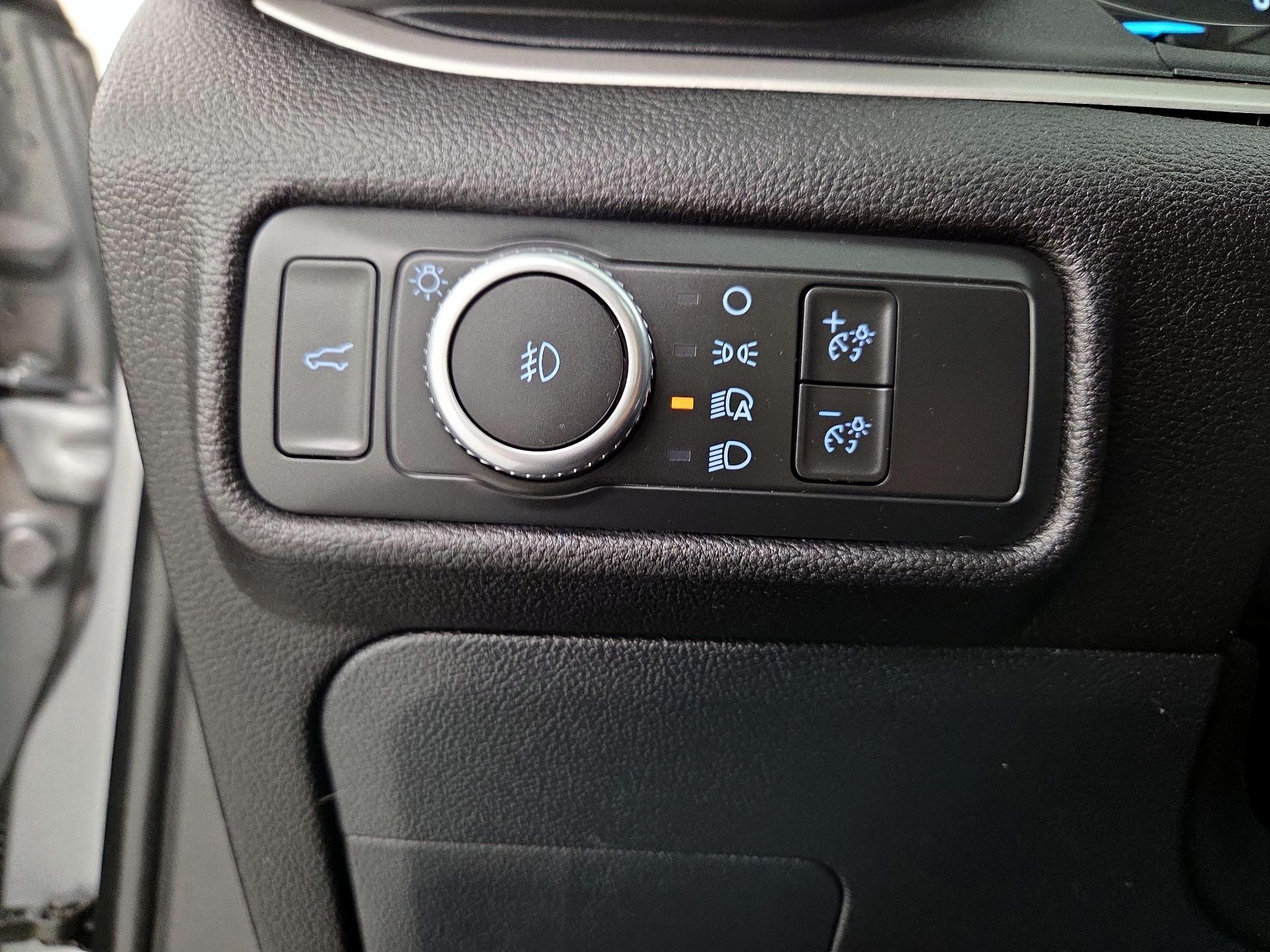 Thumbnail: 2022 Ford Explorer - 13