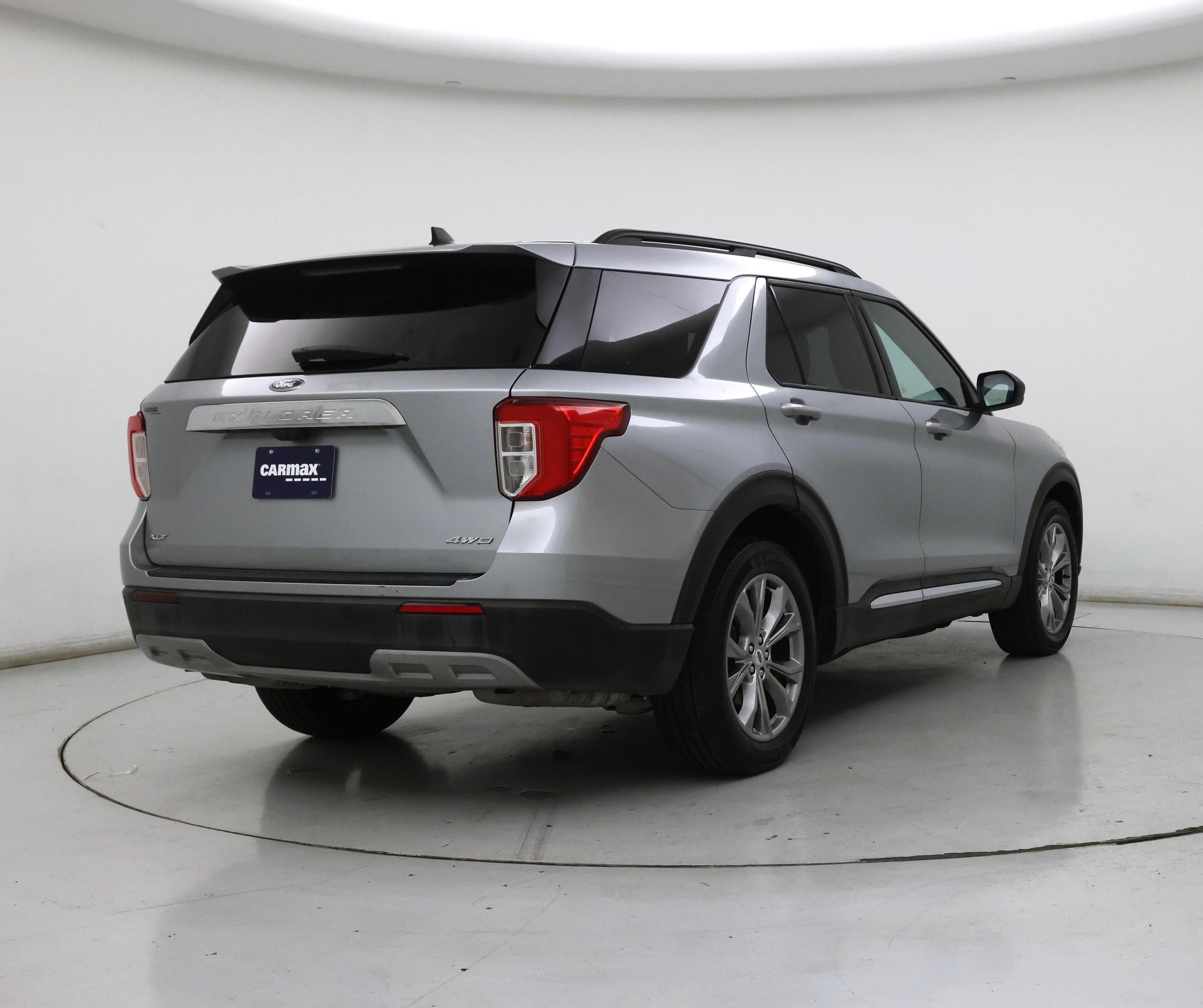 Thumbnail: 2022 Ford Explorer - 8