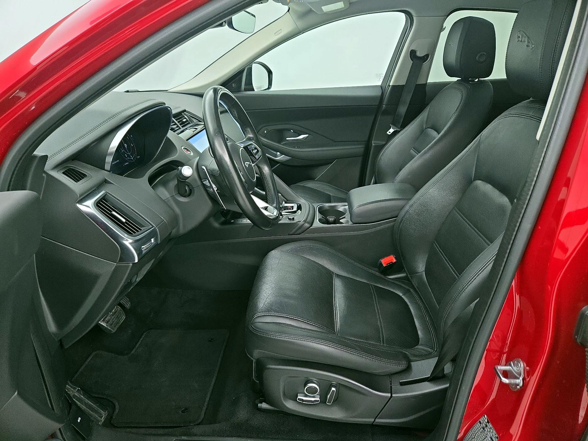 Thumbnail: 2022 Jaguar E-Pace - 11